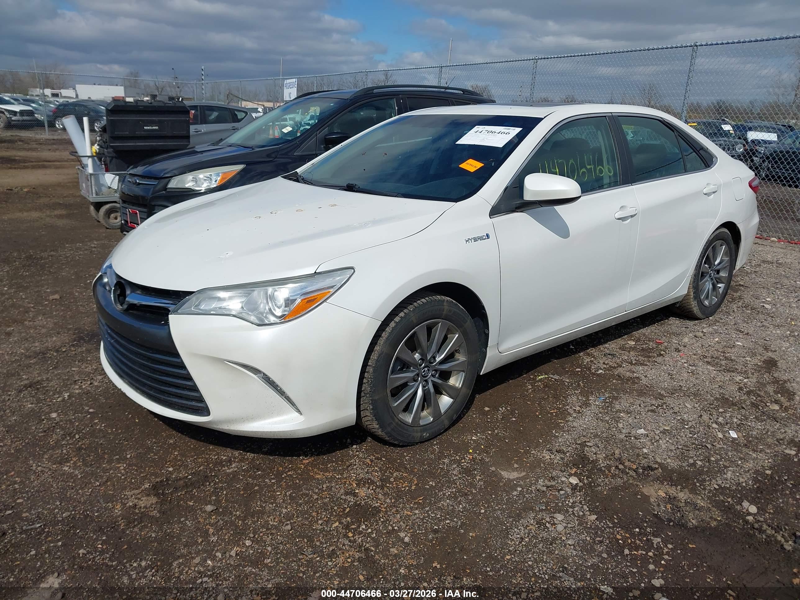 TOYOTA CAMRY image 2