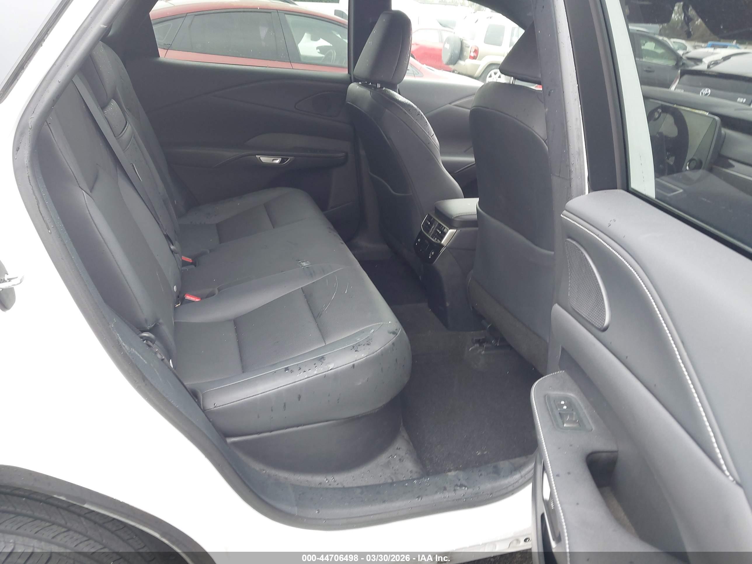 LEXUS RX image 8