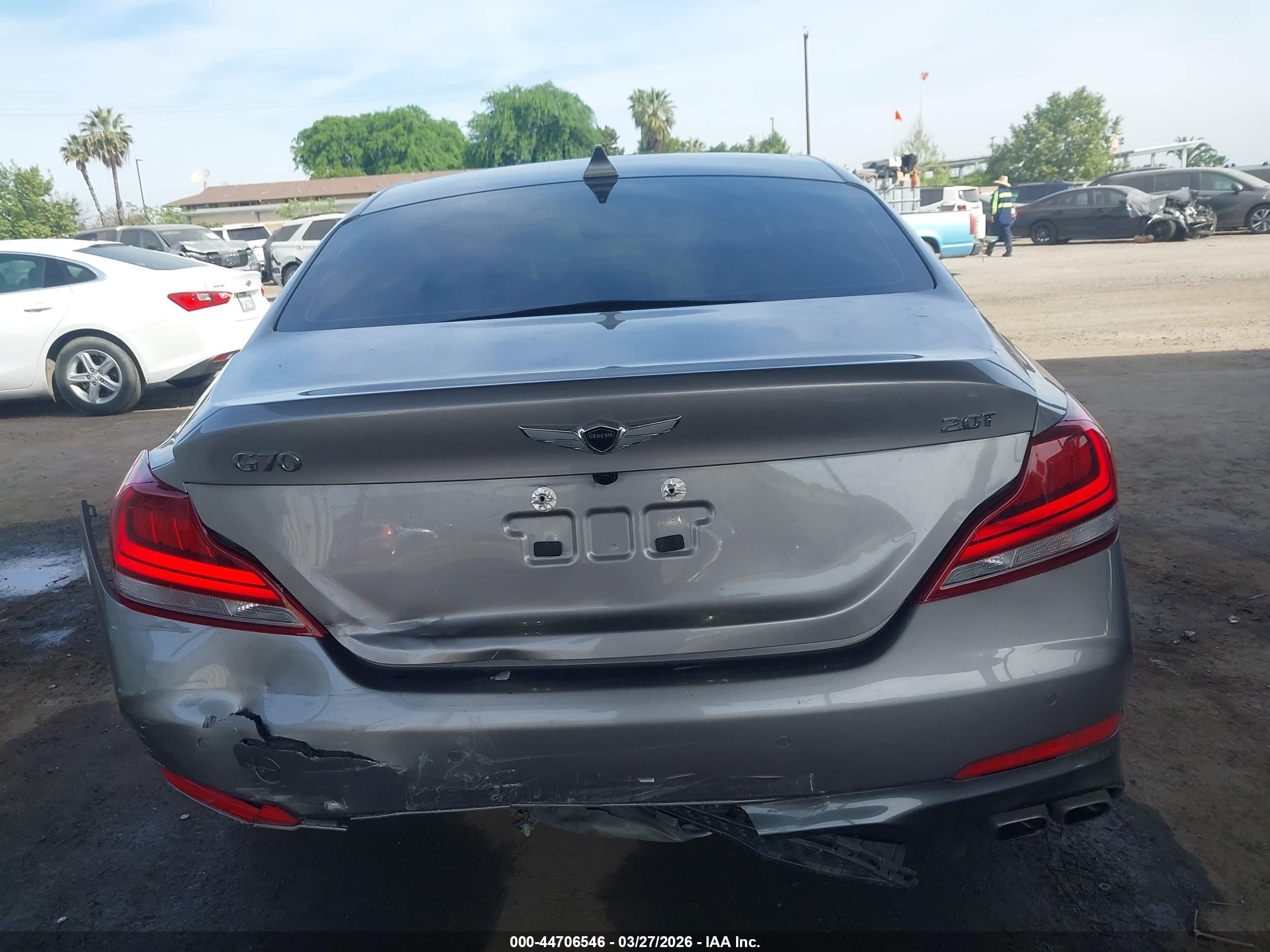 GENESIS G70 image 6