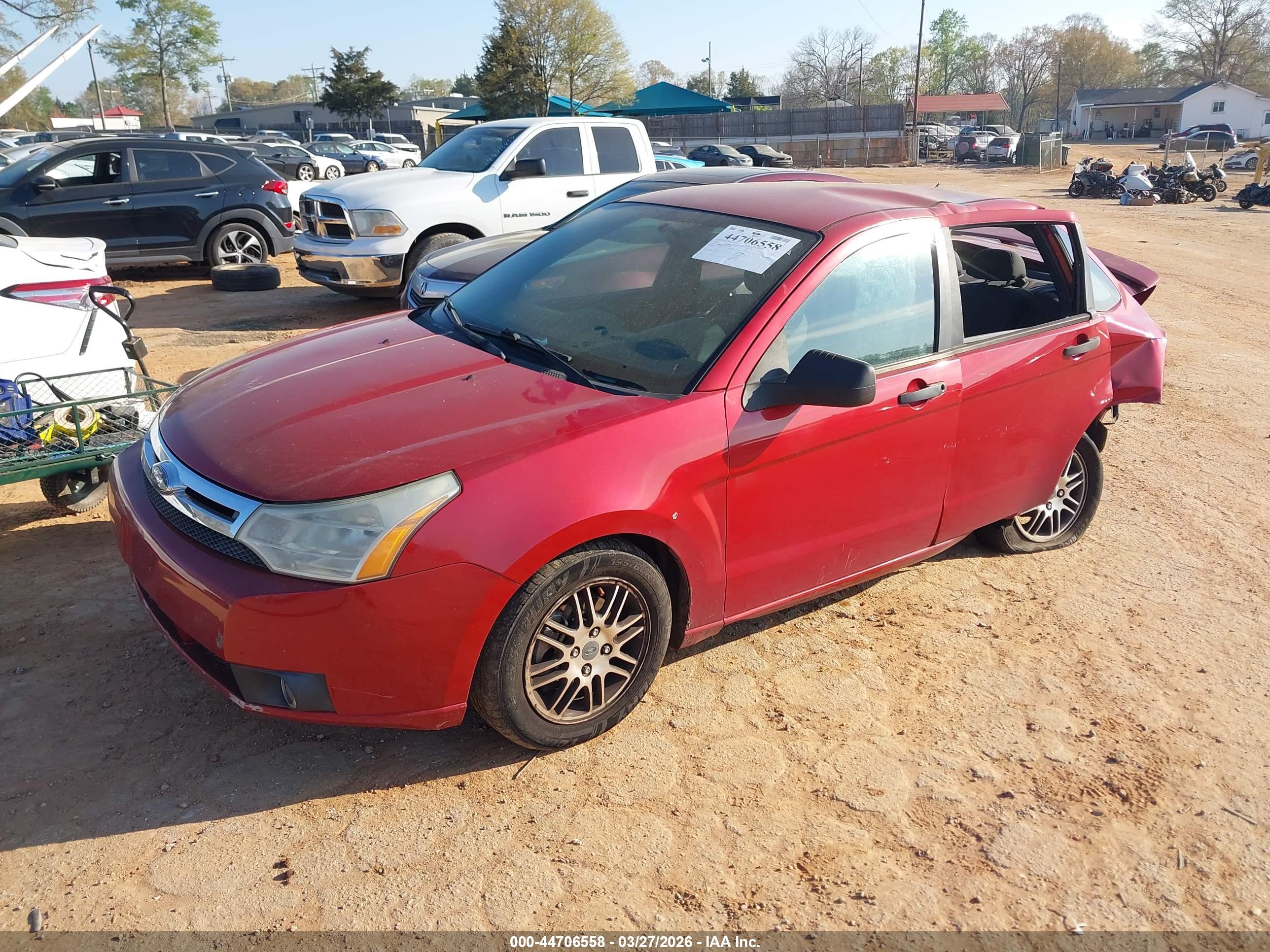 FORD FOCUS image 2