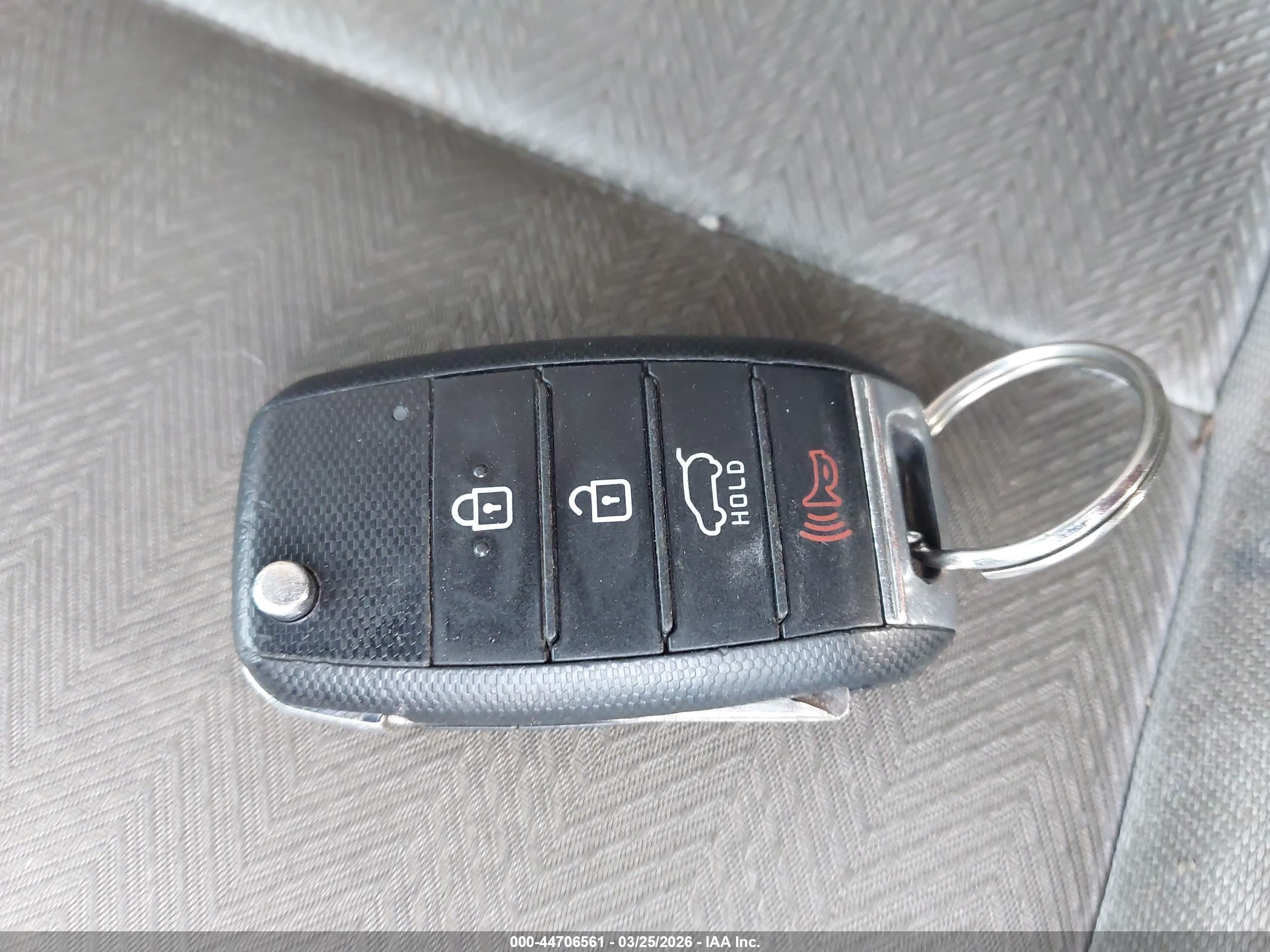 KIA SPORTAGE image 11