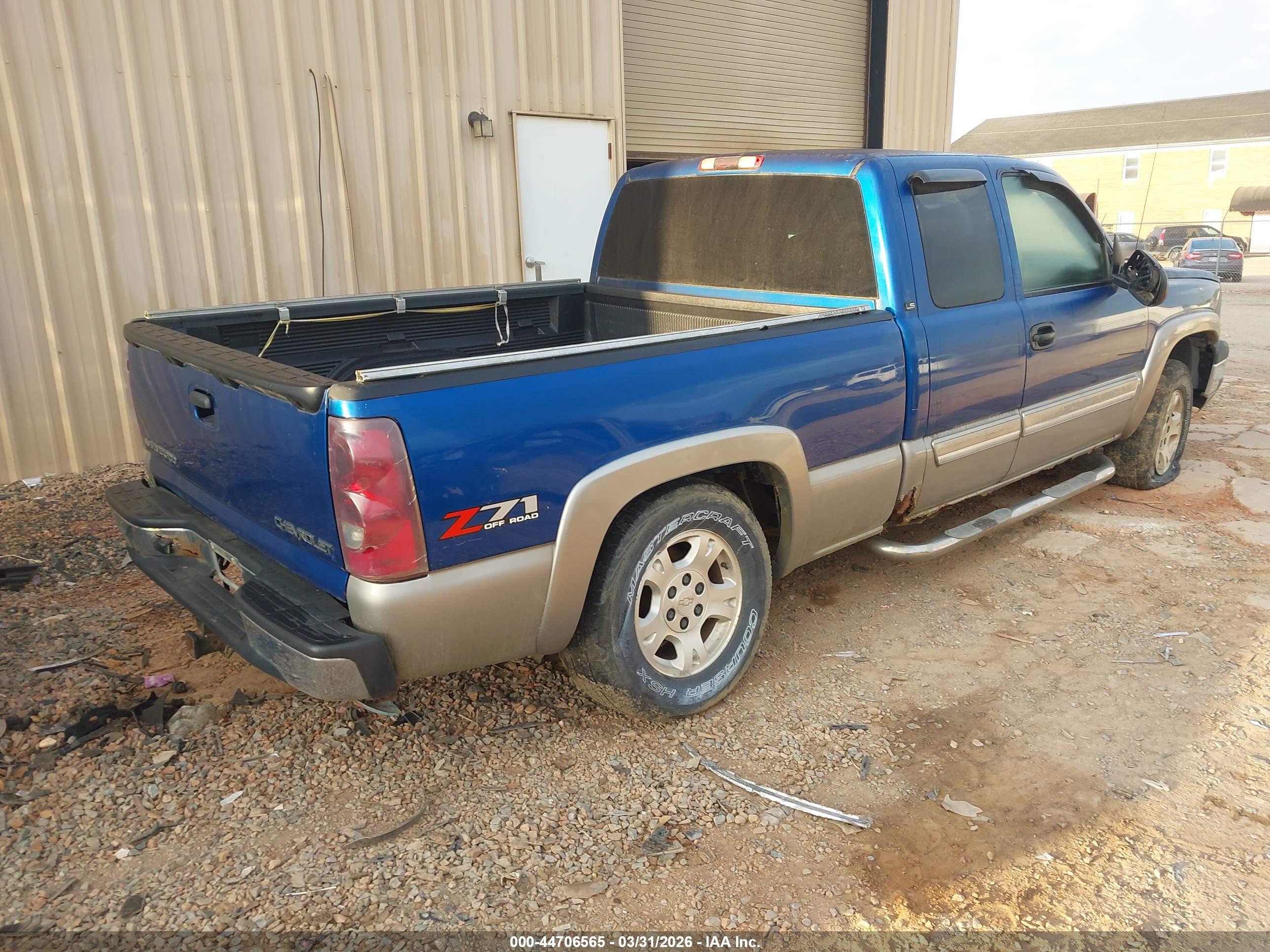 CHEVROLET SILVERADO image 4