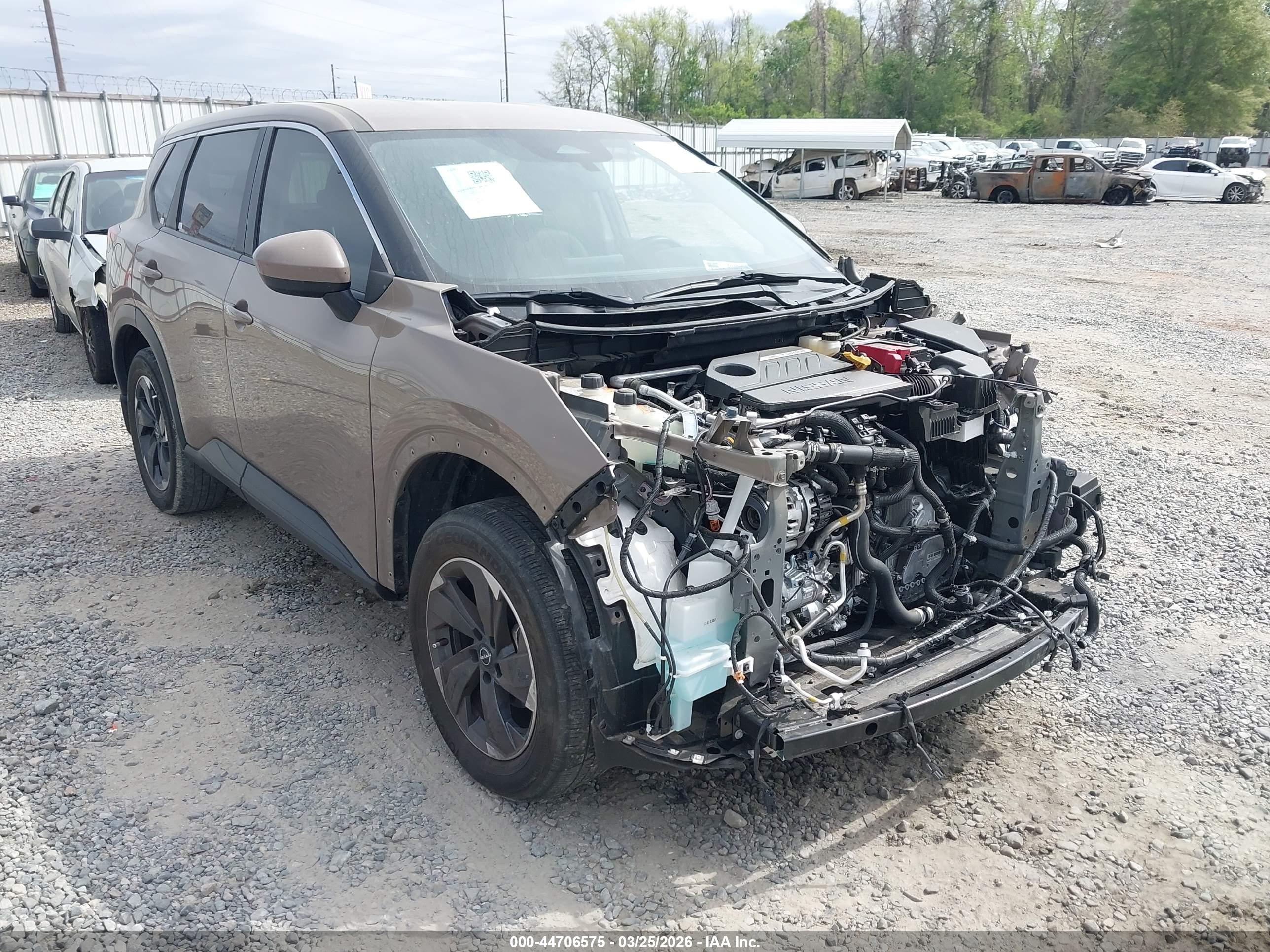 NISSAN ROGUE image 6