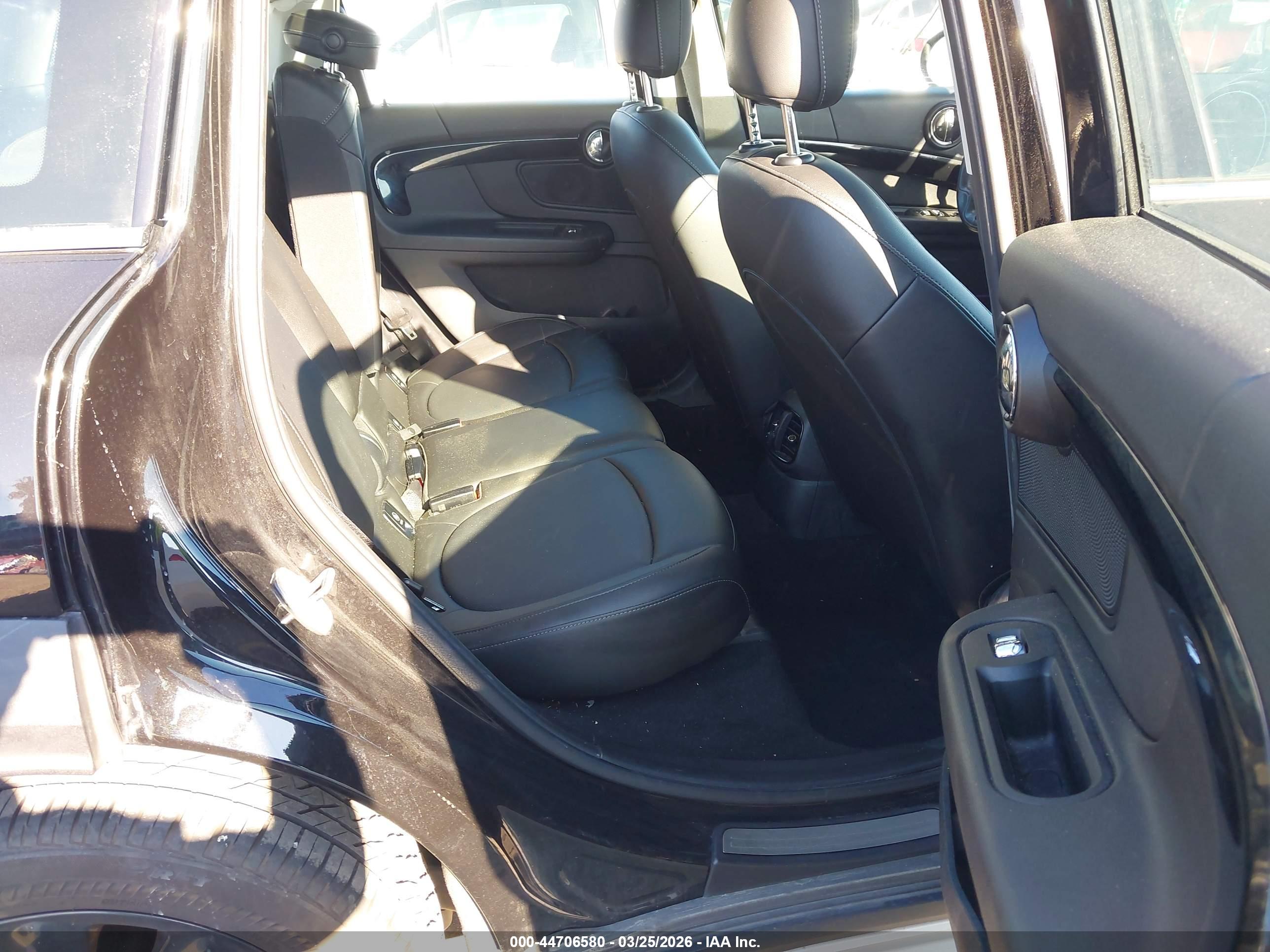 MINI COUNTRYMAN image 8