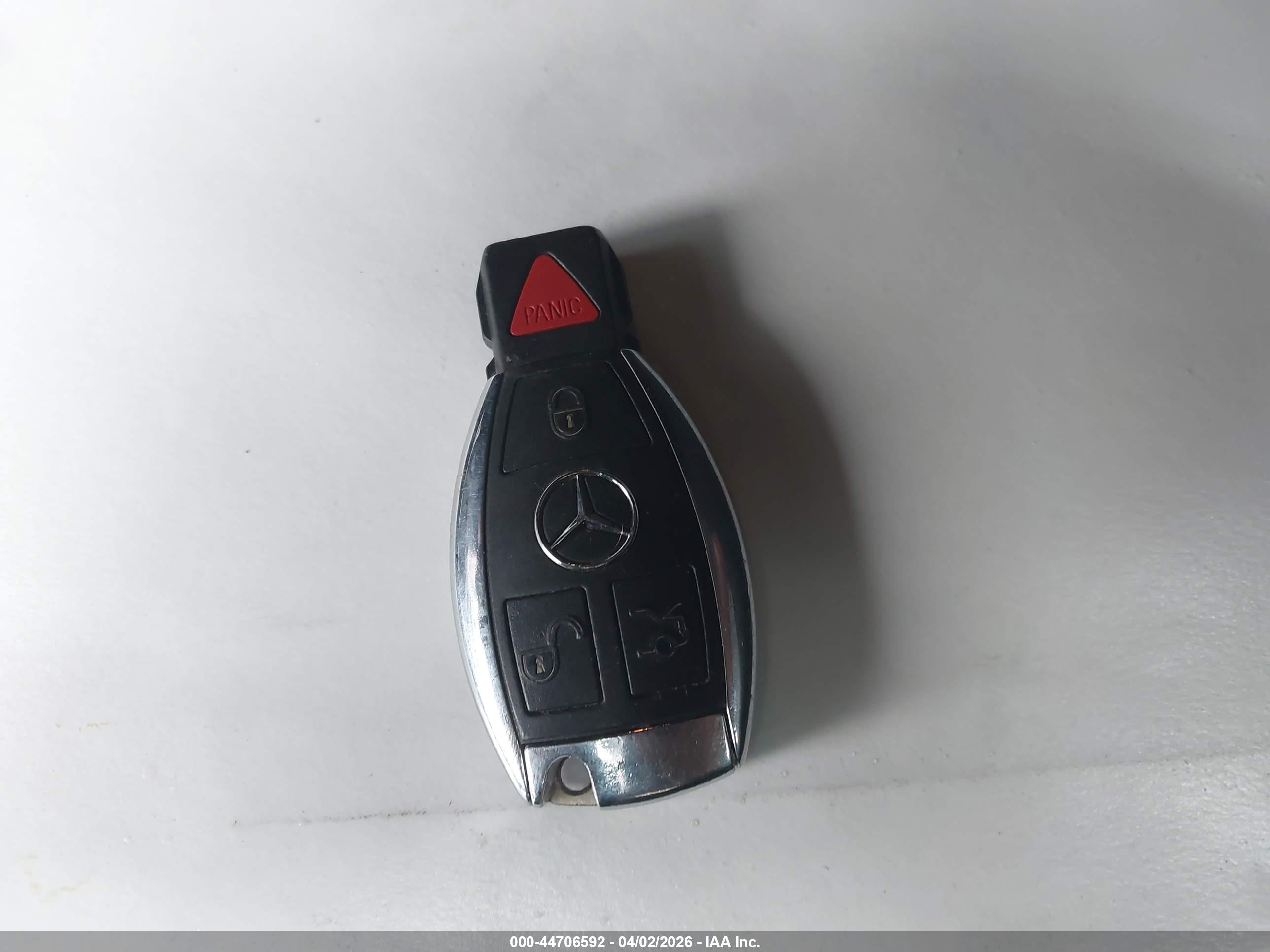 MERCEDES-BENZ E image 11