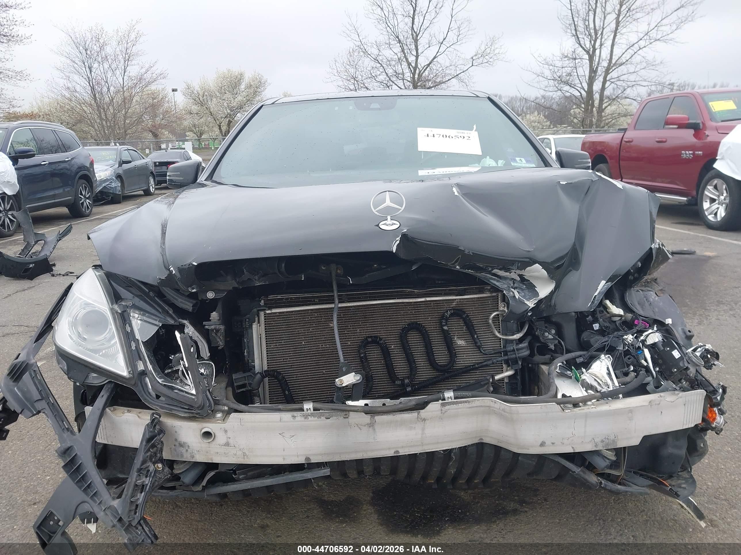 MERCEDES-BENZ E image 6