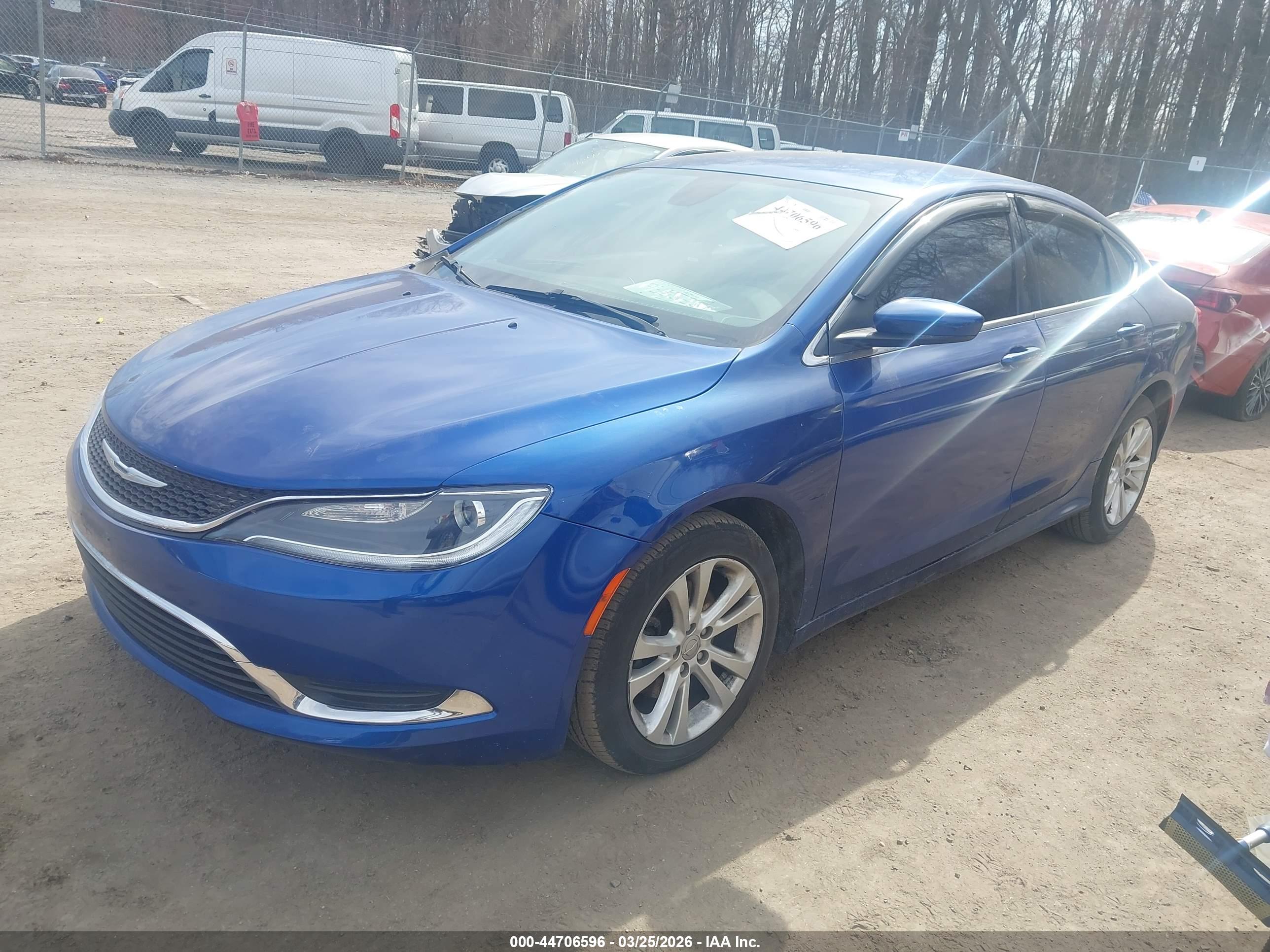 CHRYSLER 200 image 2