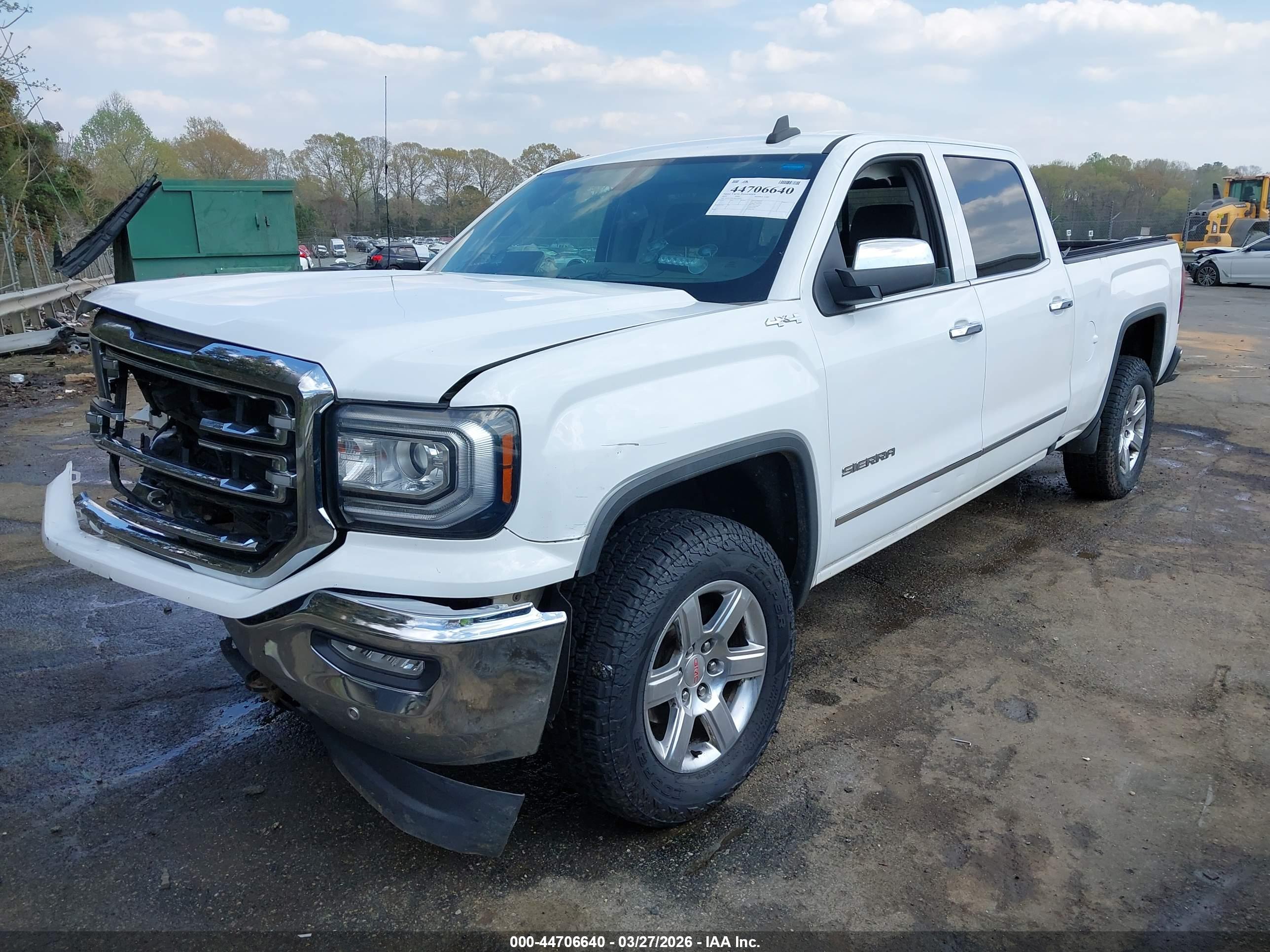 GMC SIERRA image 2