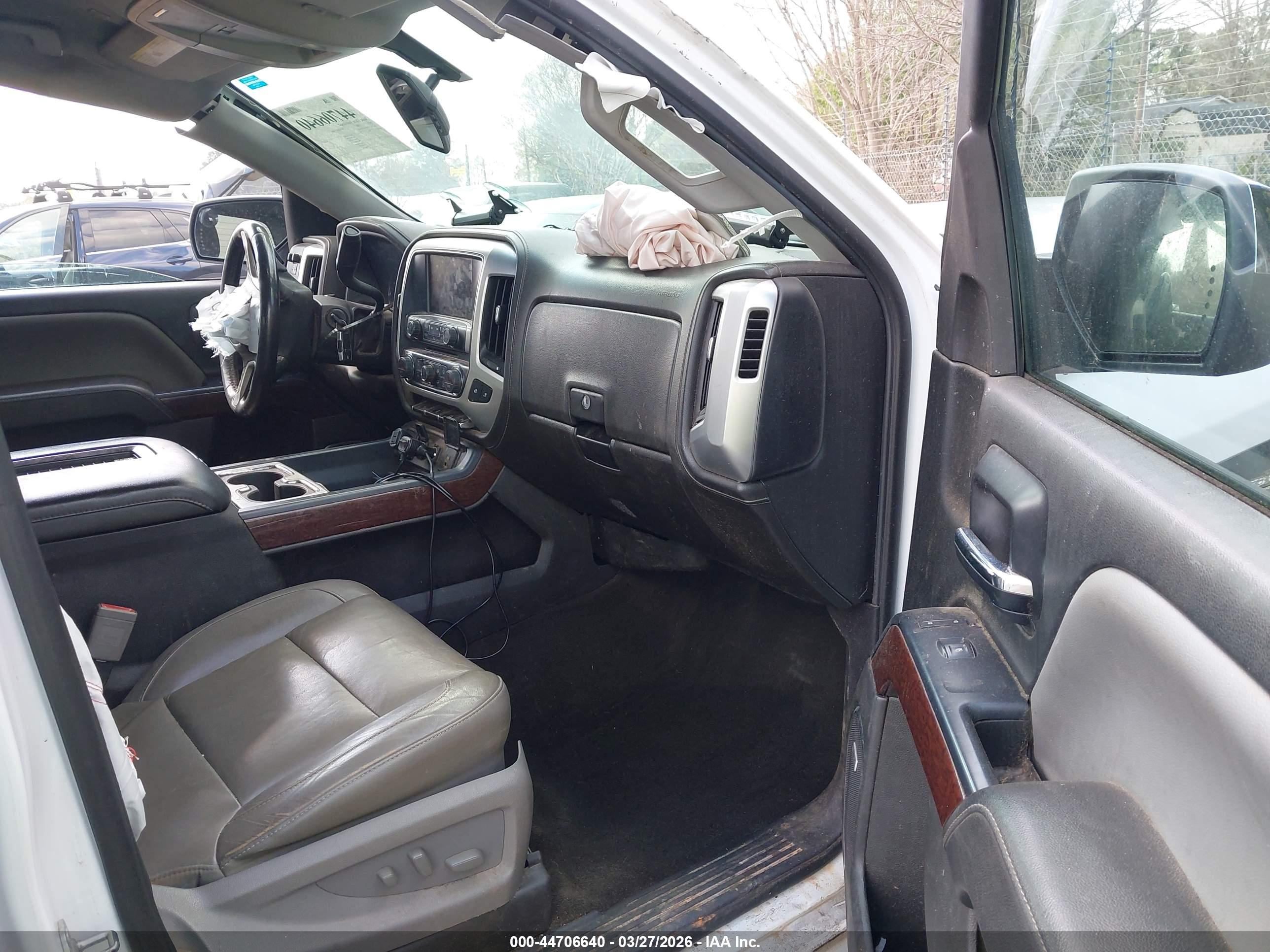 GMC SIERRA image 5