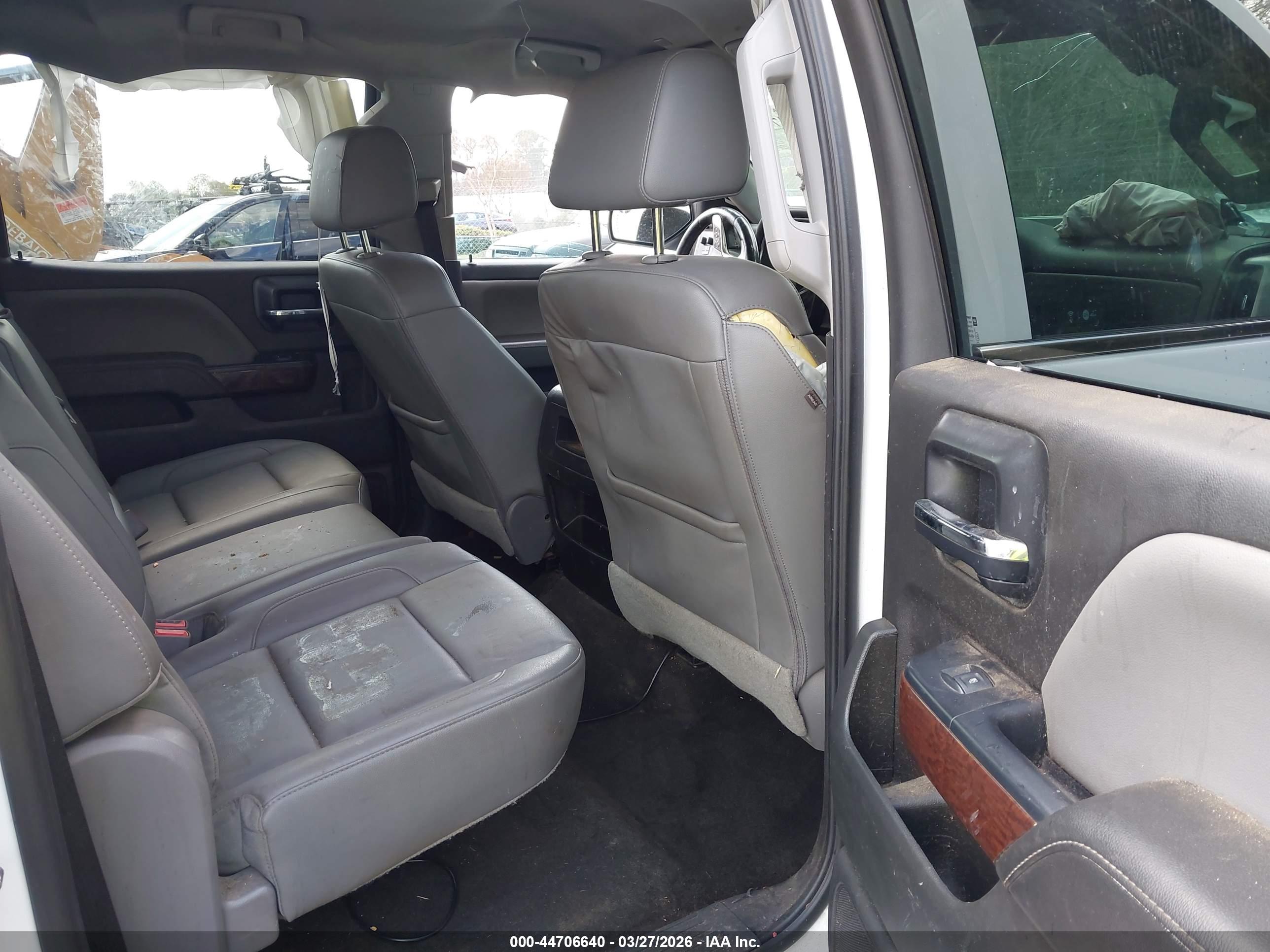 GMC SIERRA image 8