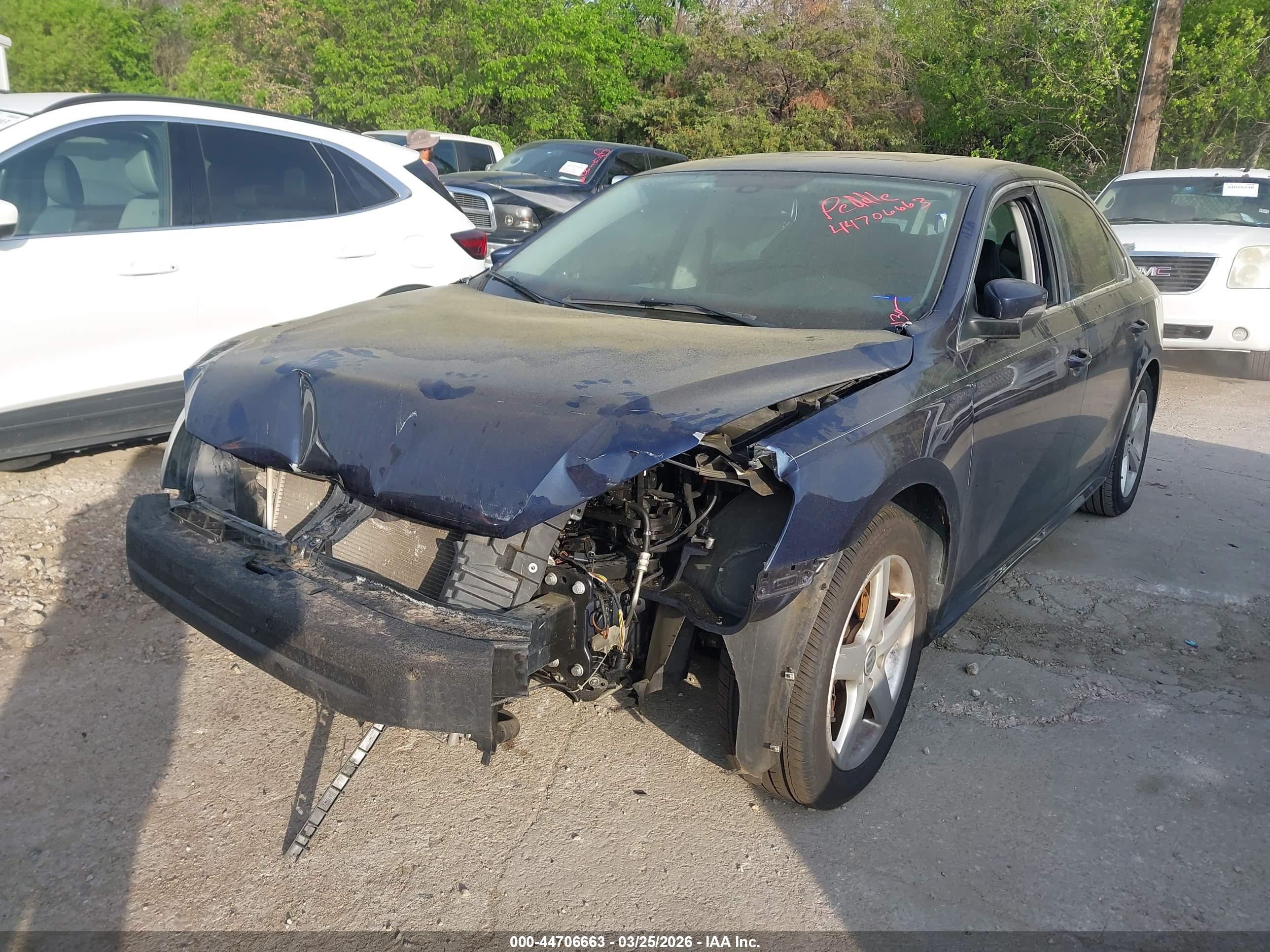 VOLKSWAGEN PASSAT image 2