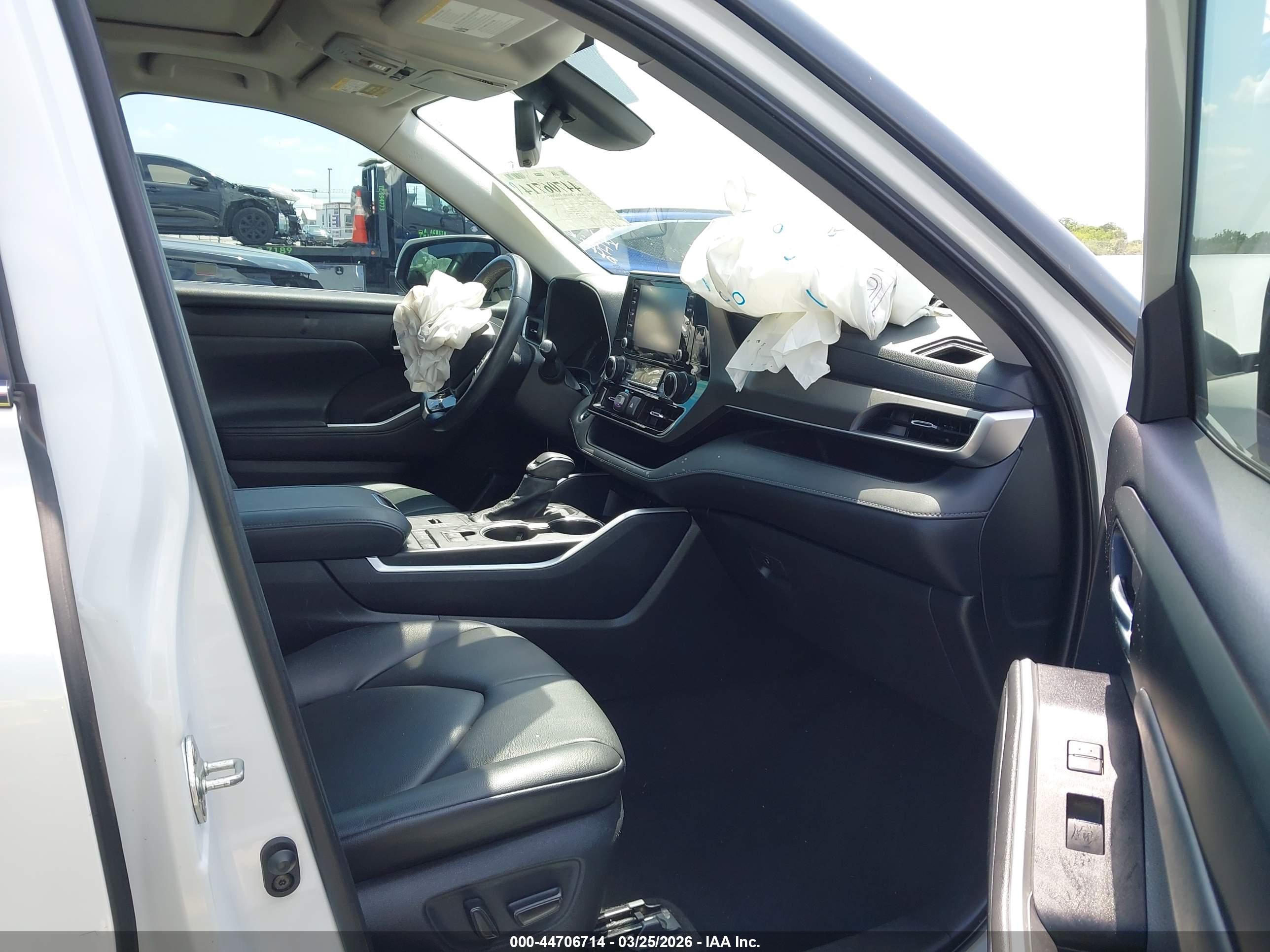 TOYOTA HIGHLANDER image 5