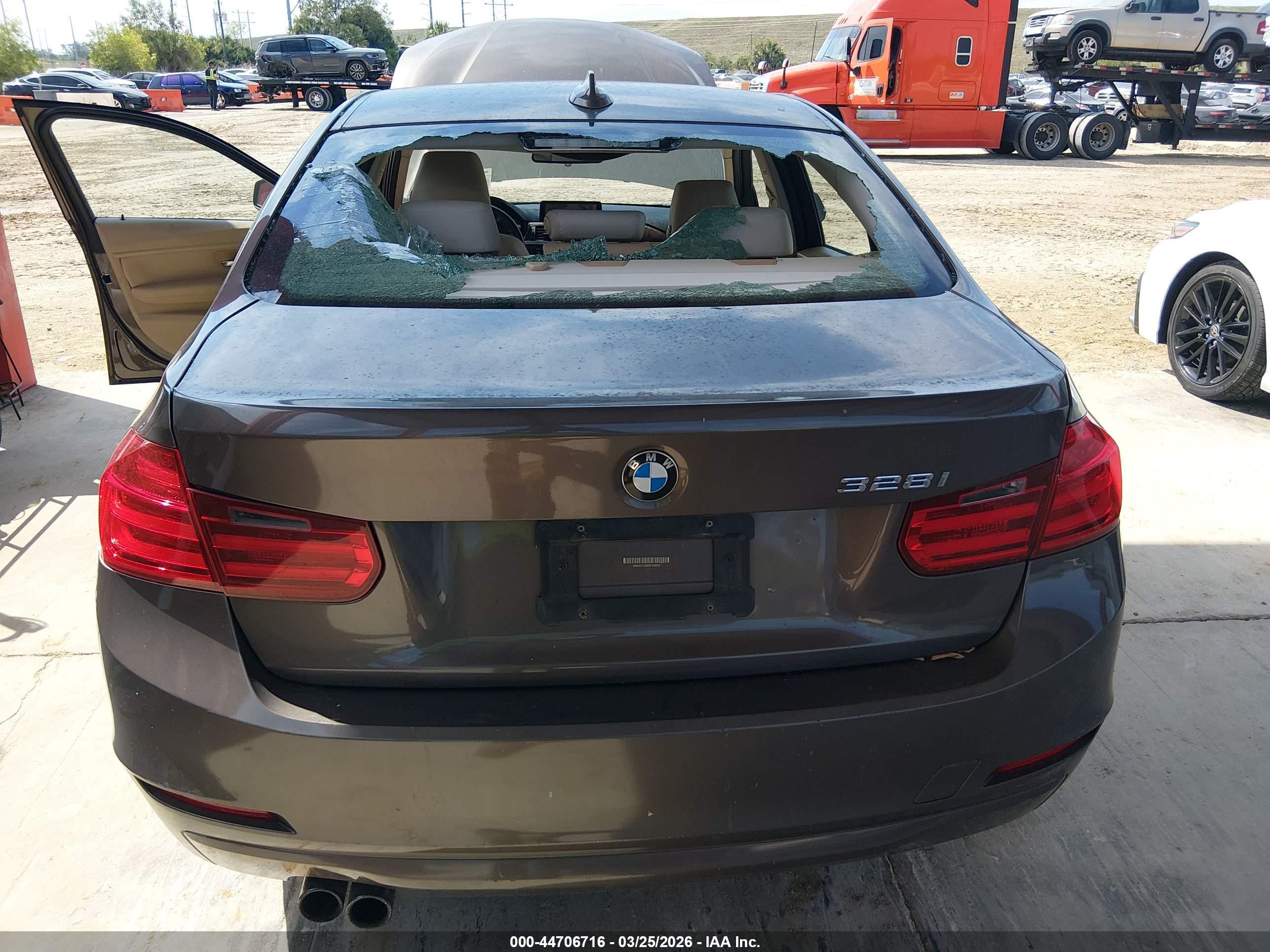 BMW 328I image 6