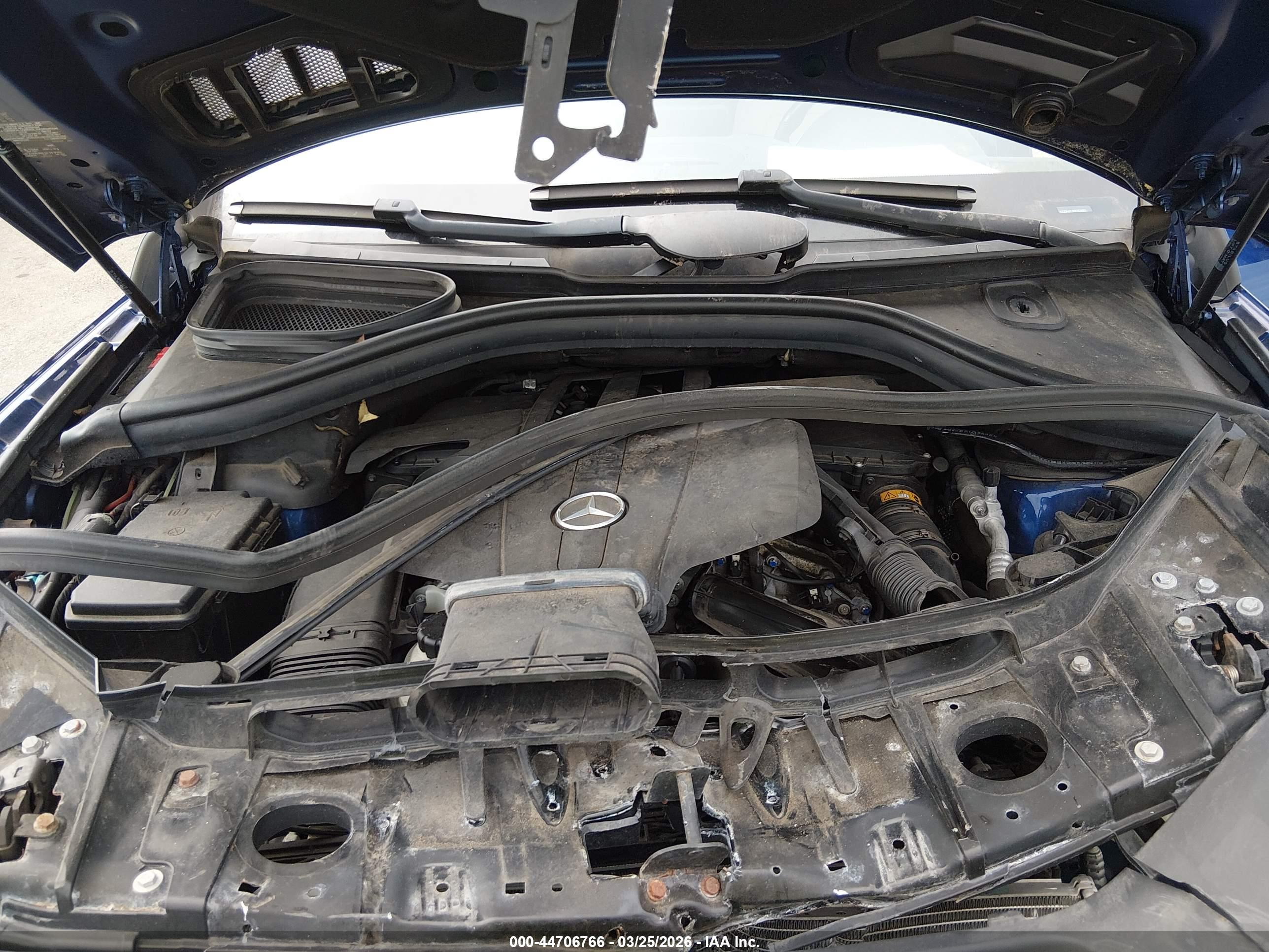MERCEDES-BENZ GLS image 10