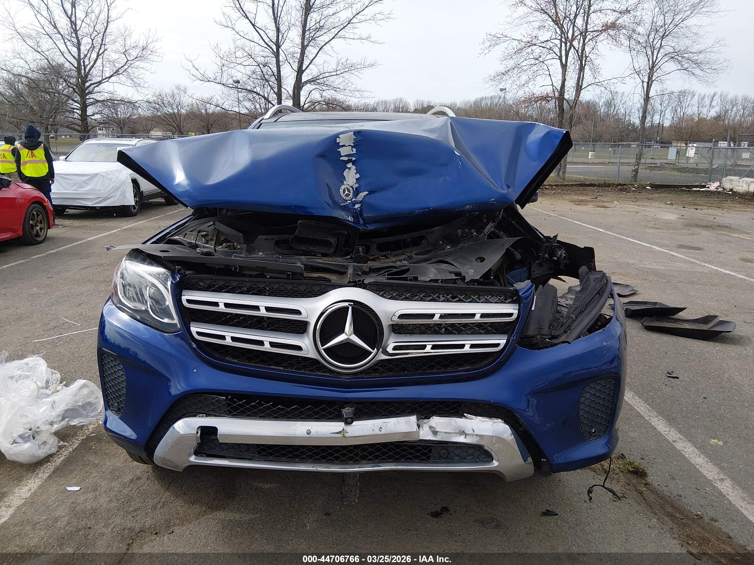 MERCEDES-BENZ GLS image 6