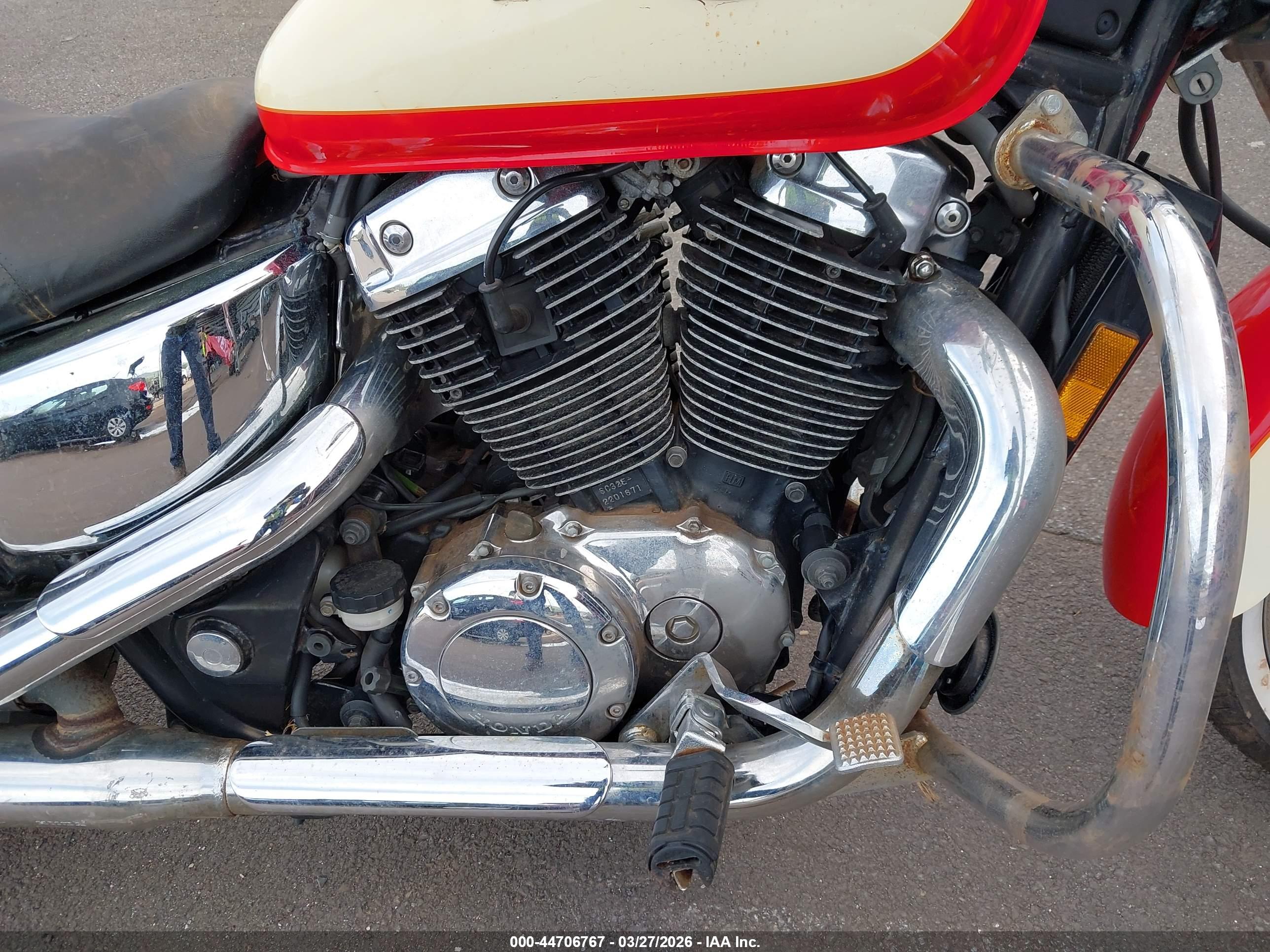 HONDA VT1100 image 8