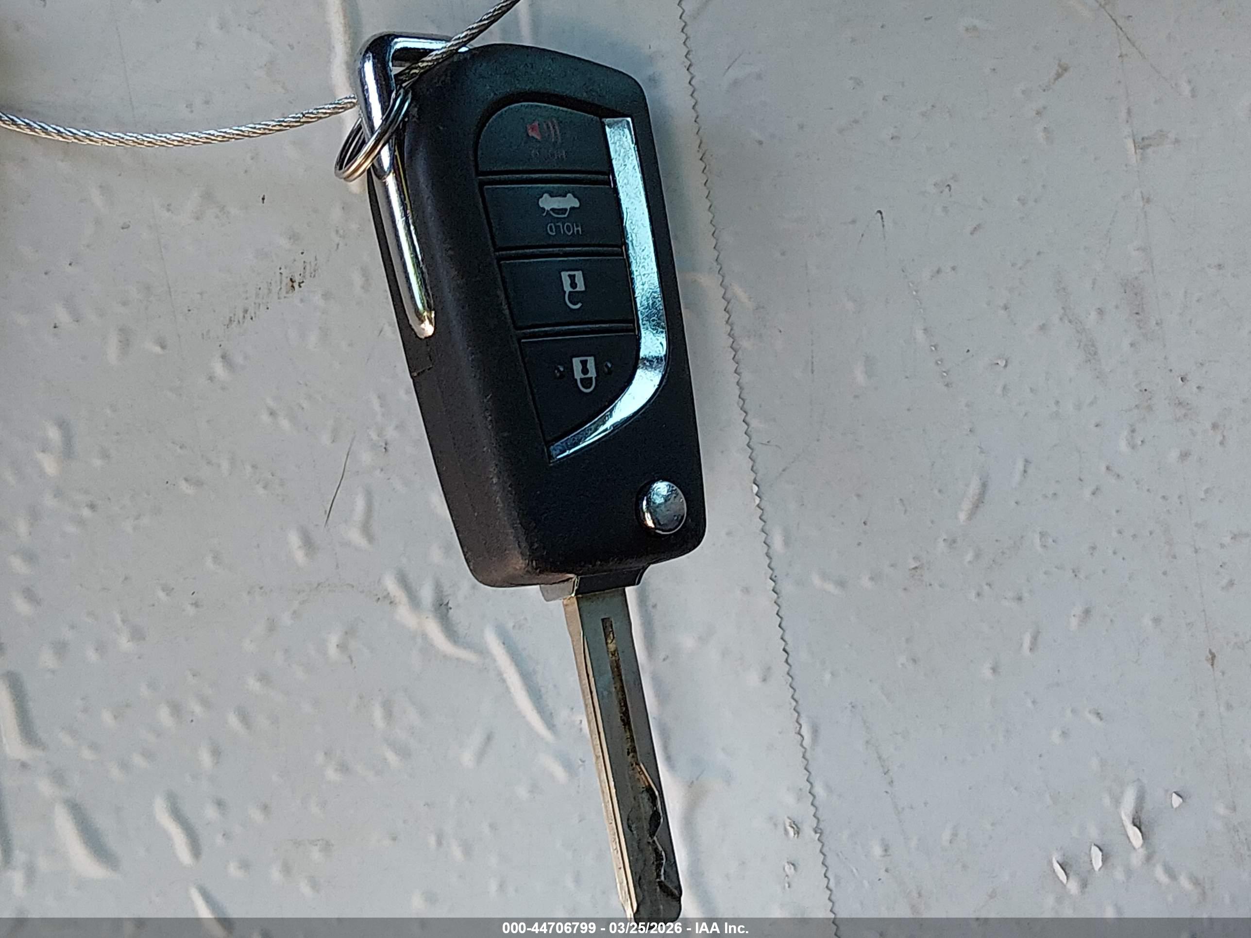 TOYOTA CAMRY image 11