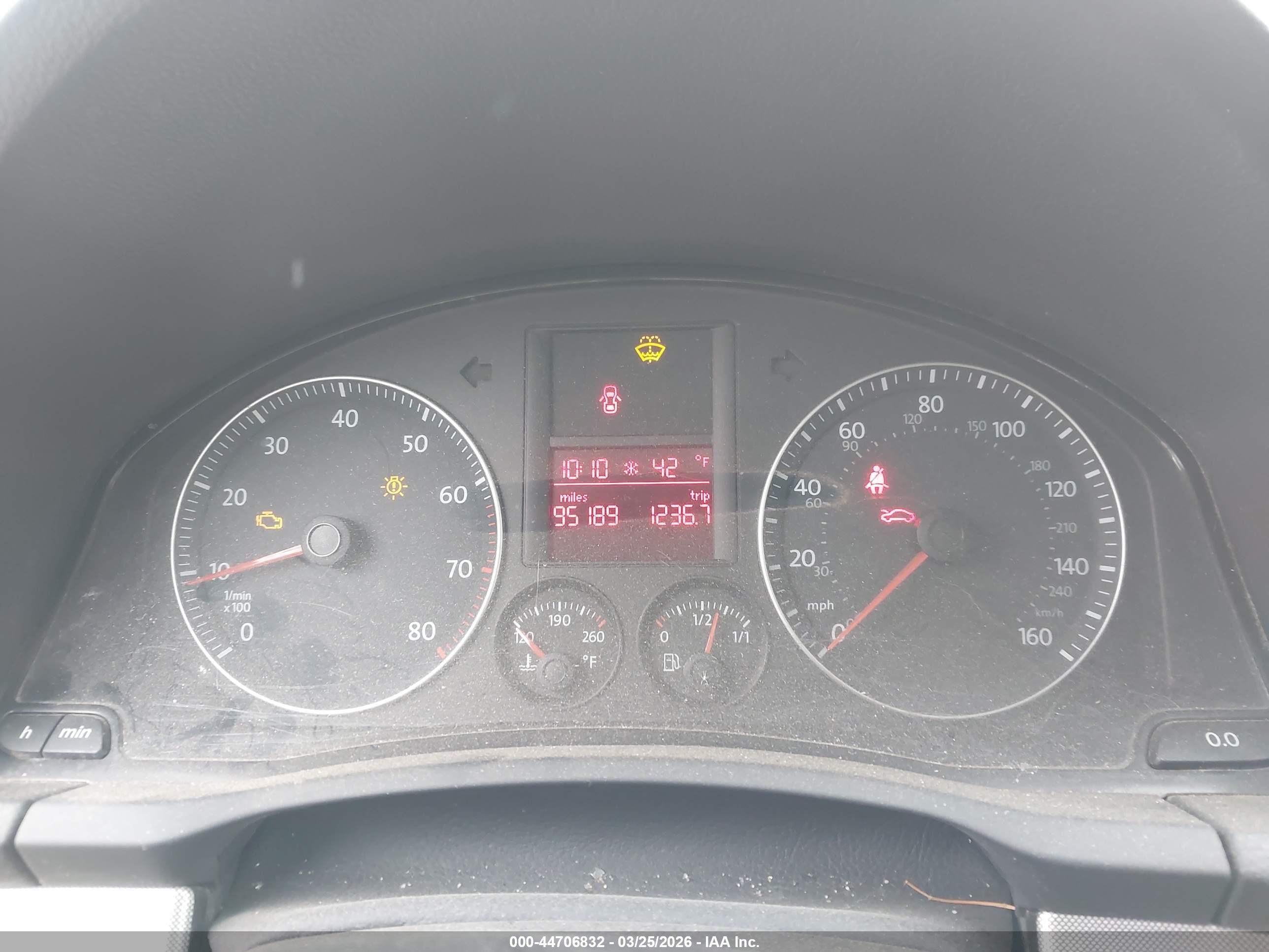 VOLKSWAGEN JETTA image 7