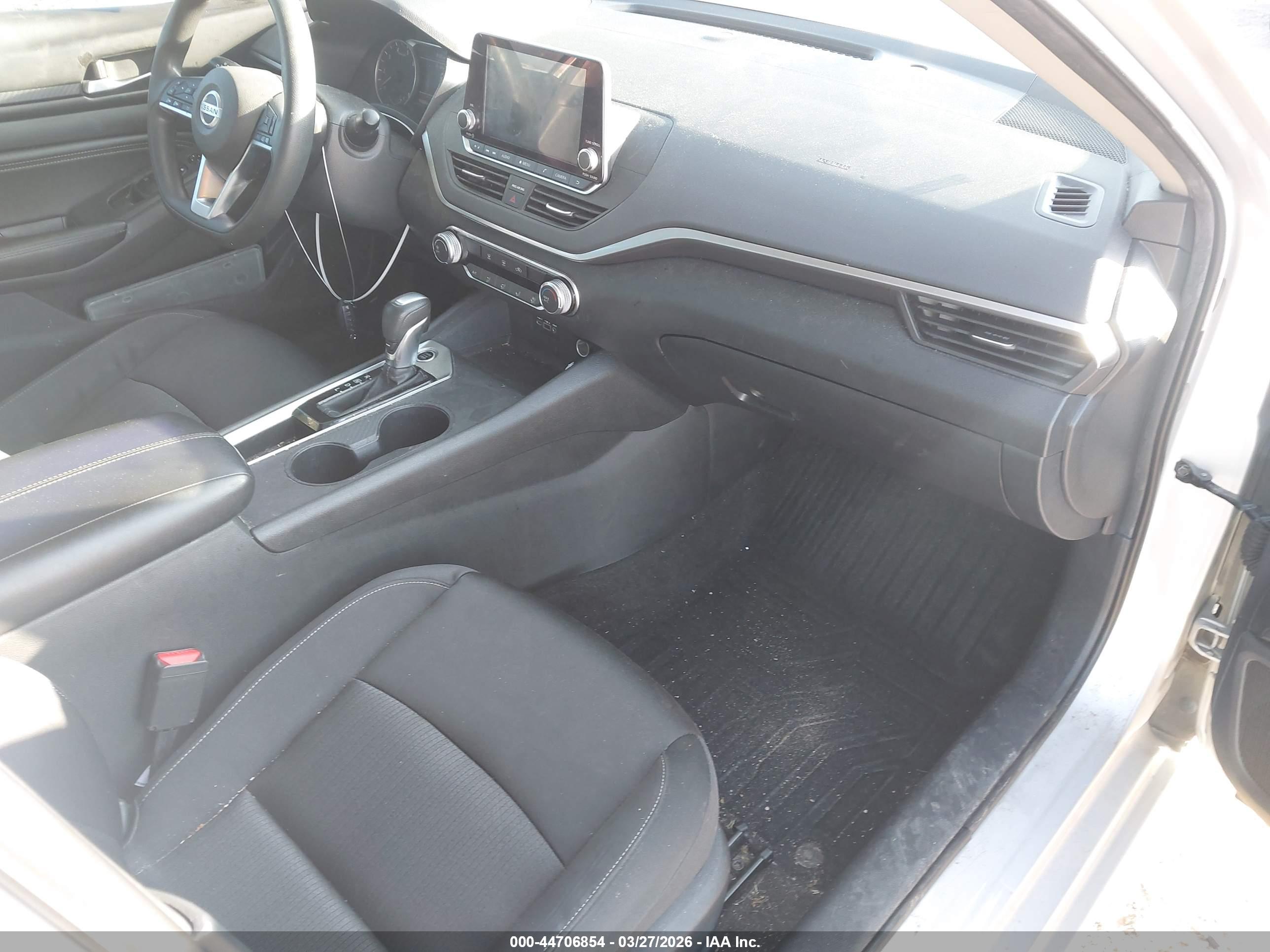 NISSAN ALTIMA image 5