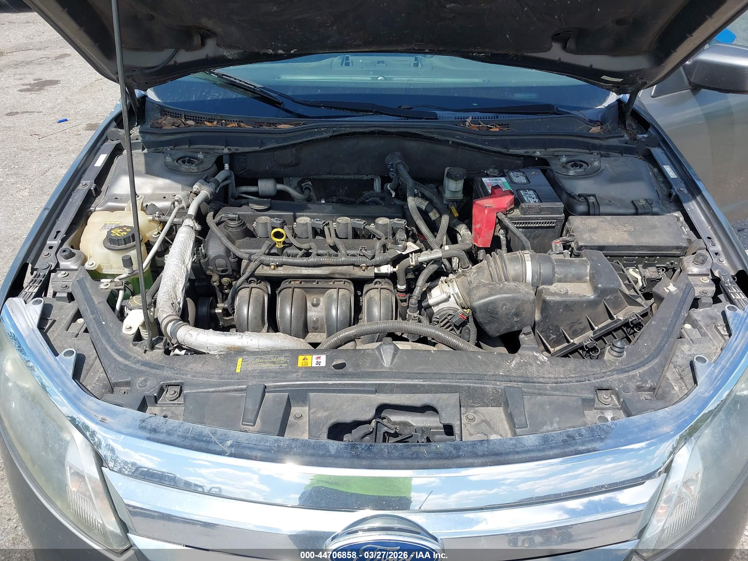 FORD FUSION image 10