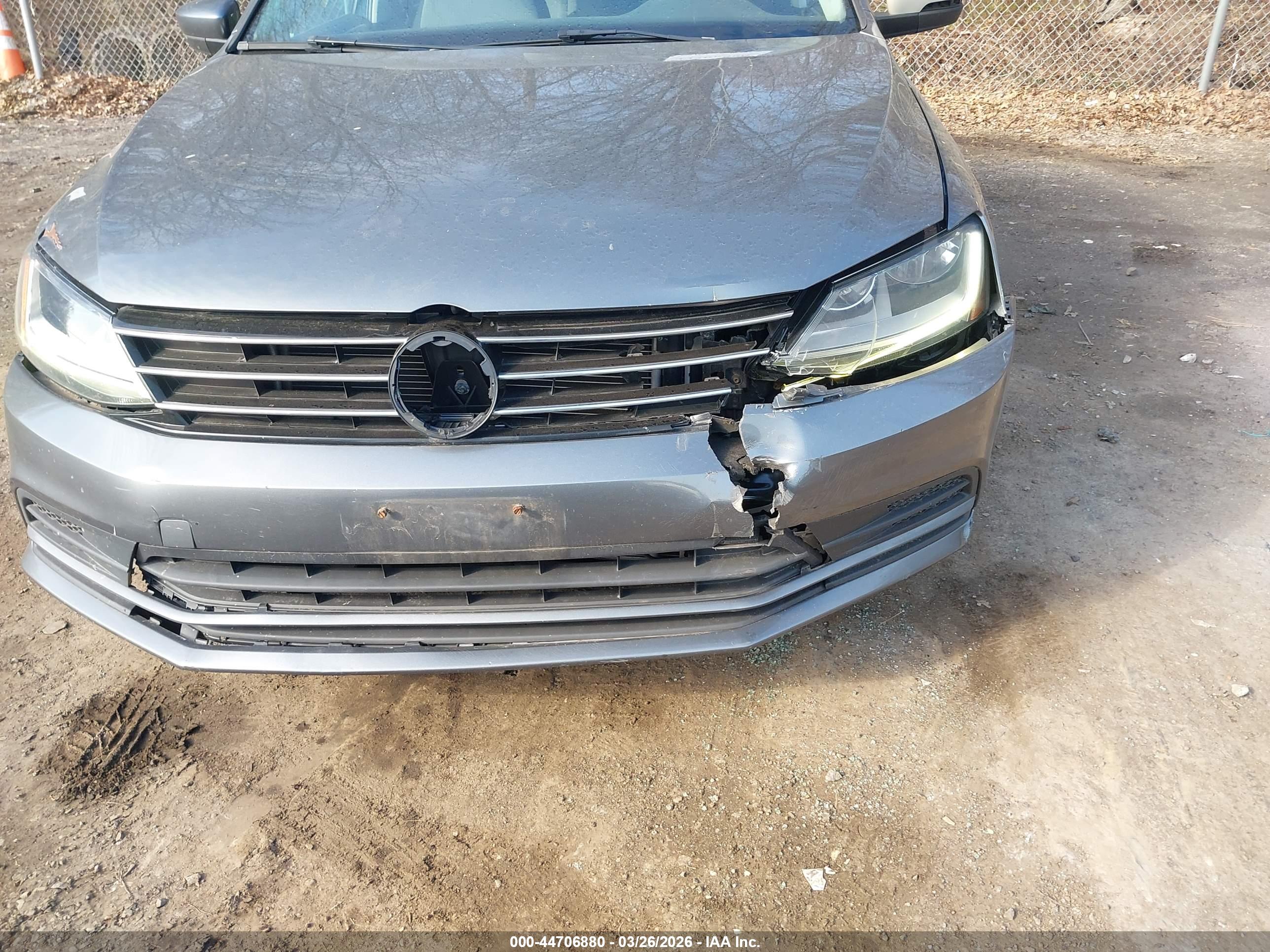 VOLKSWAGEN JETTA image 6