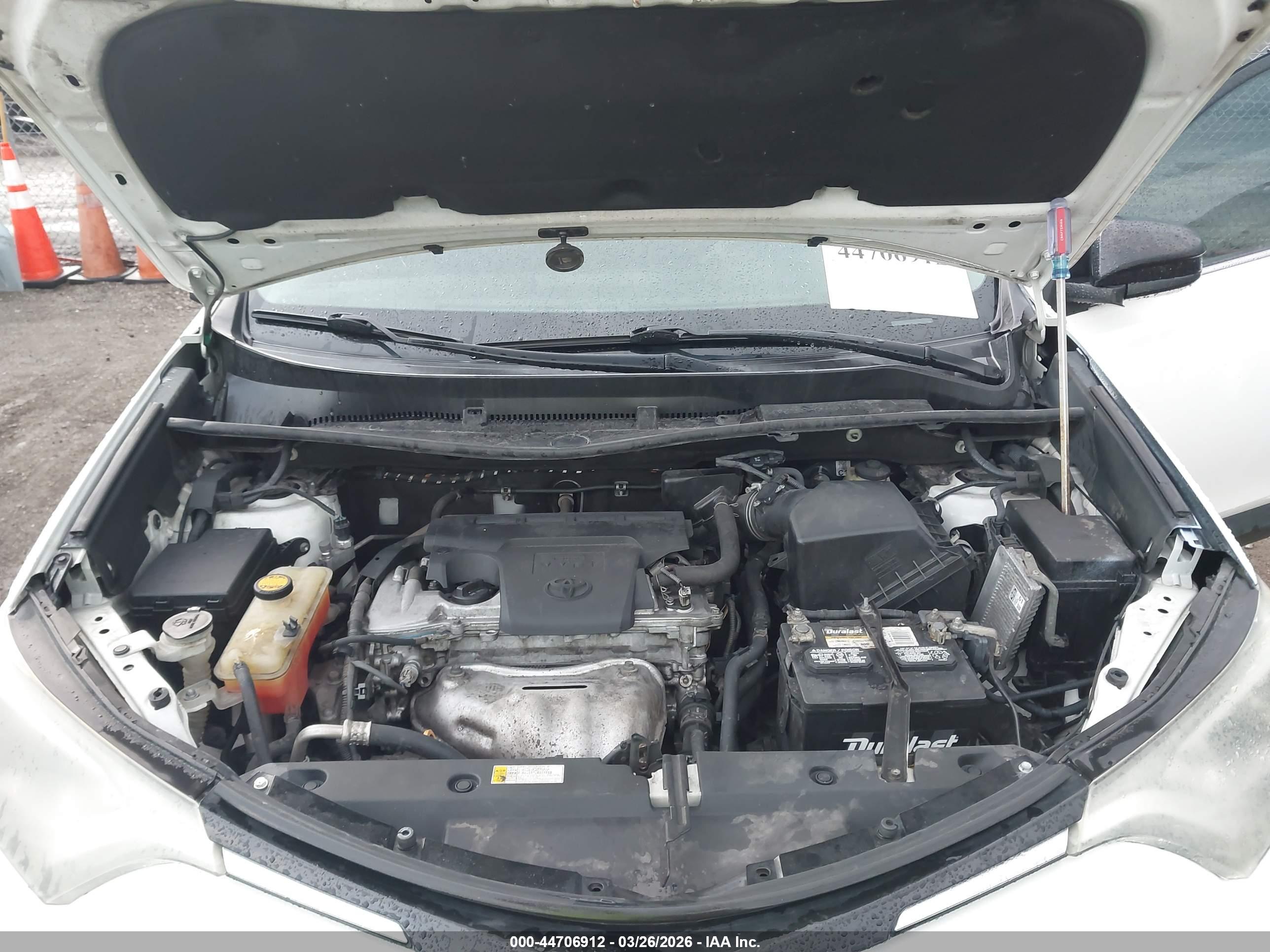 TOYOTA RAV4 image 10