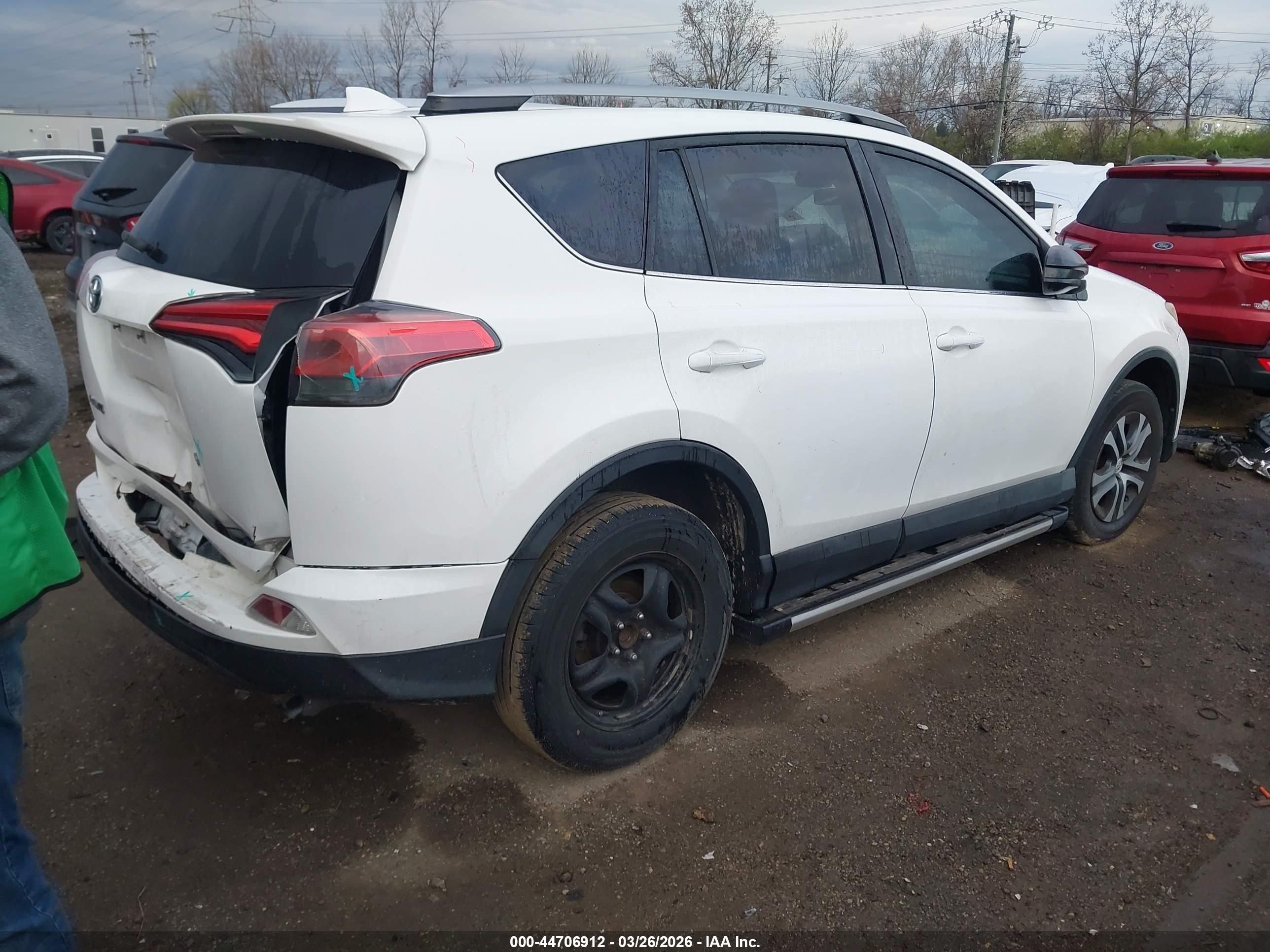 TOYOTA RAV4 image 4