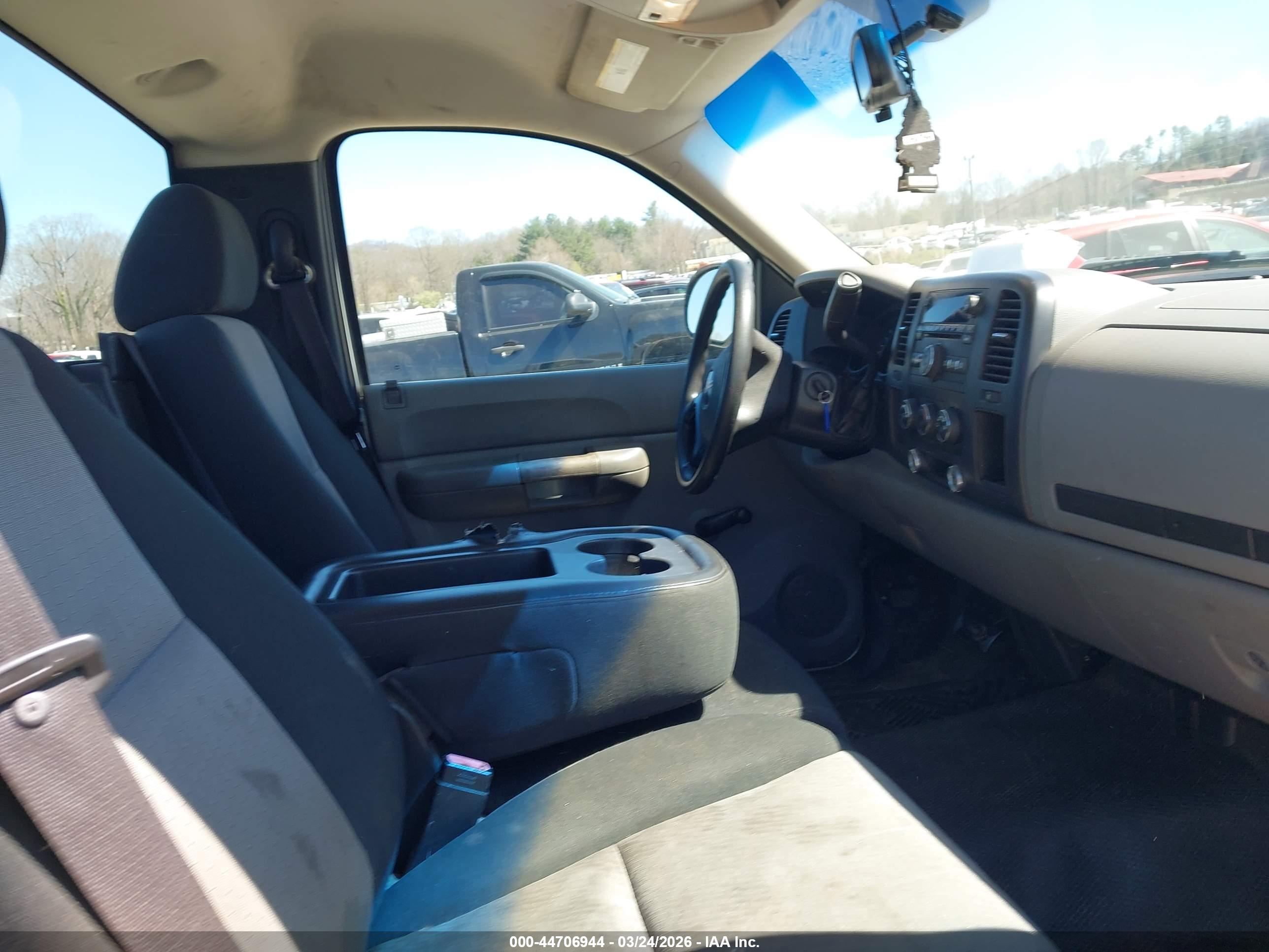 GMC SIERRA image 8