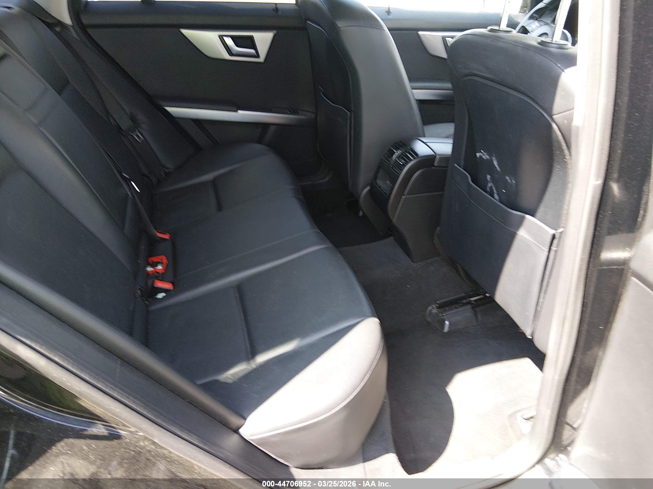 MERCEDES-BENZ GLK image 8