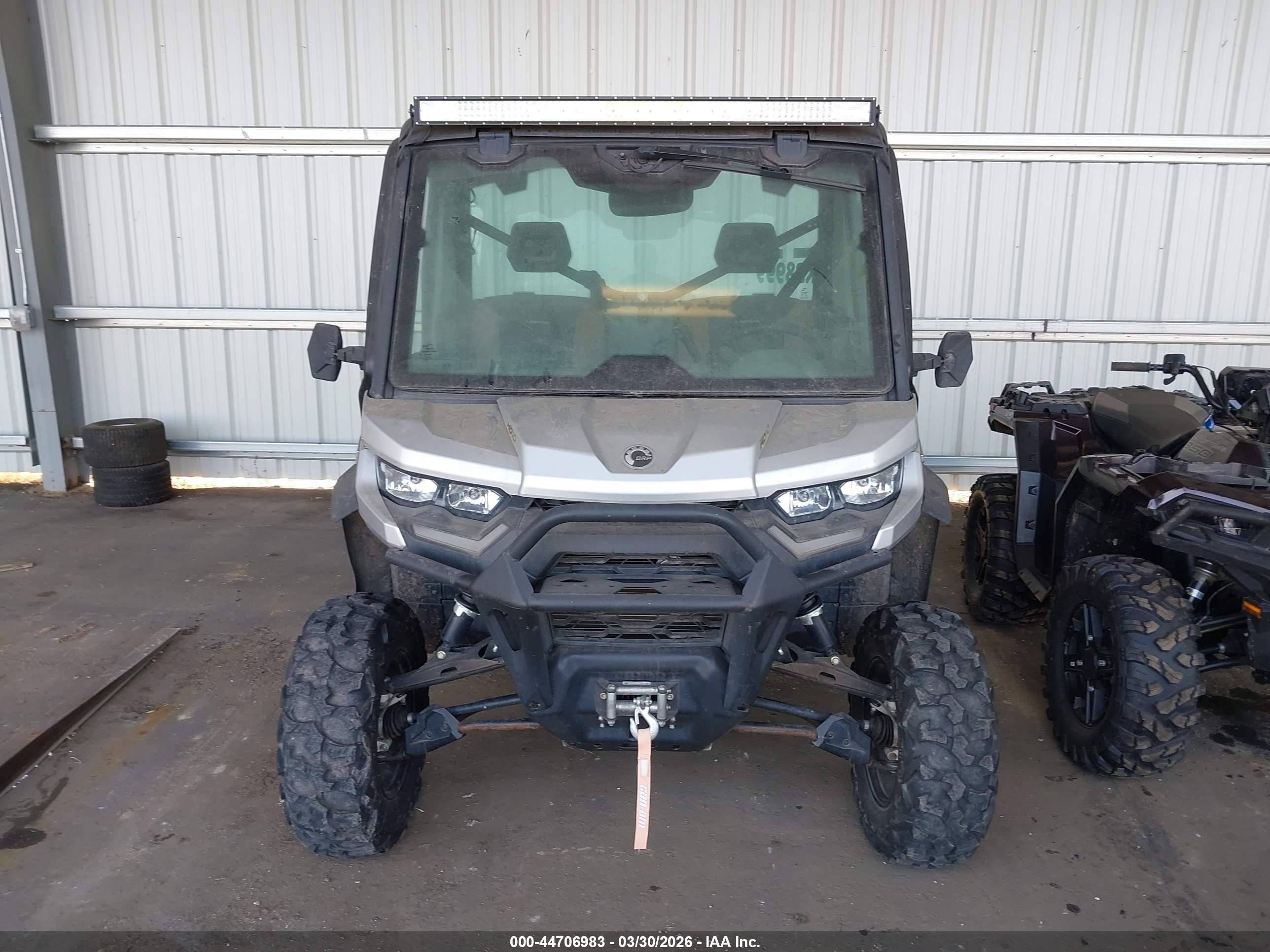 CAN-AM DEFENDER image 5