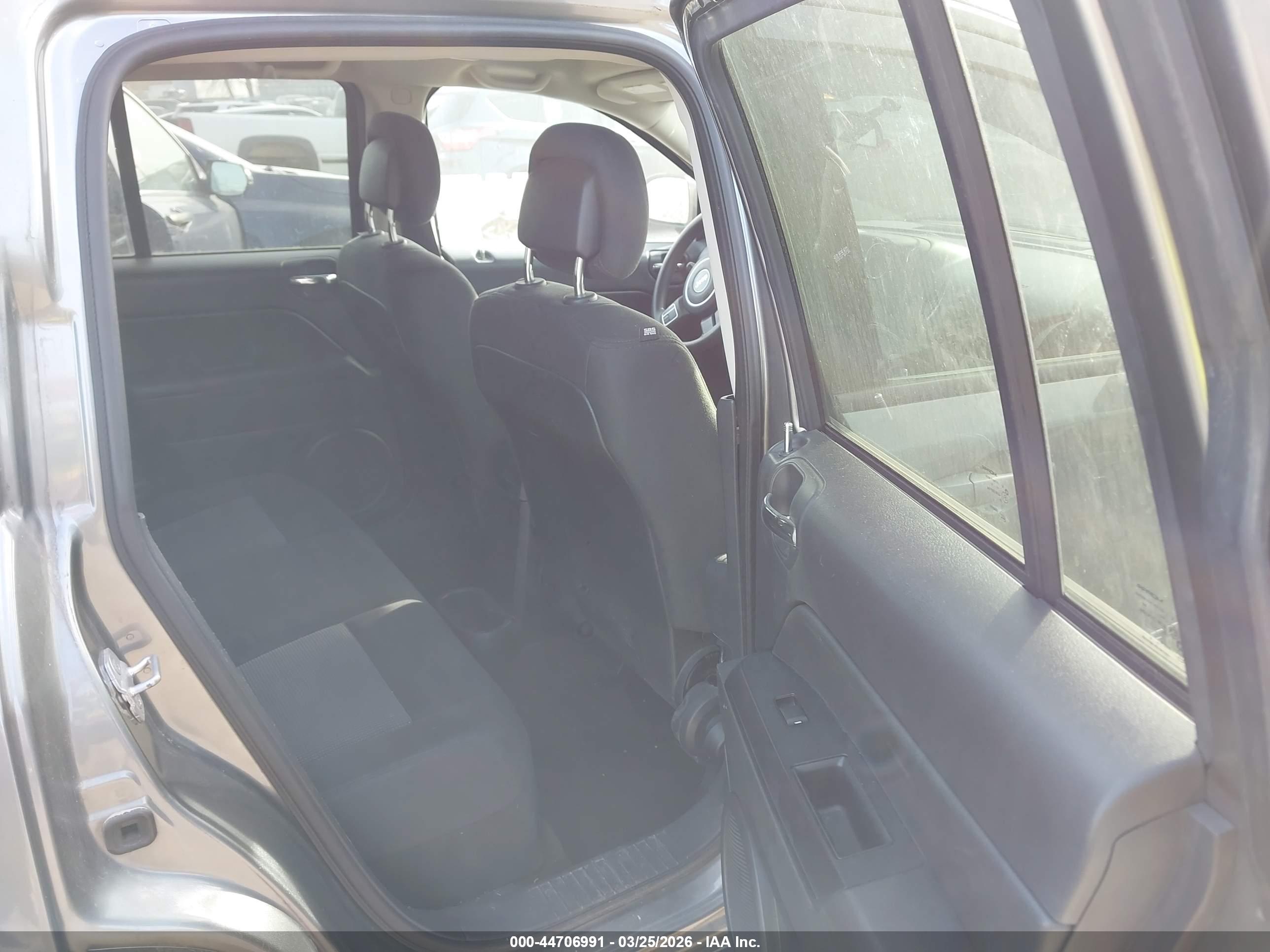 JEEP COMPASS image 8