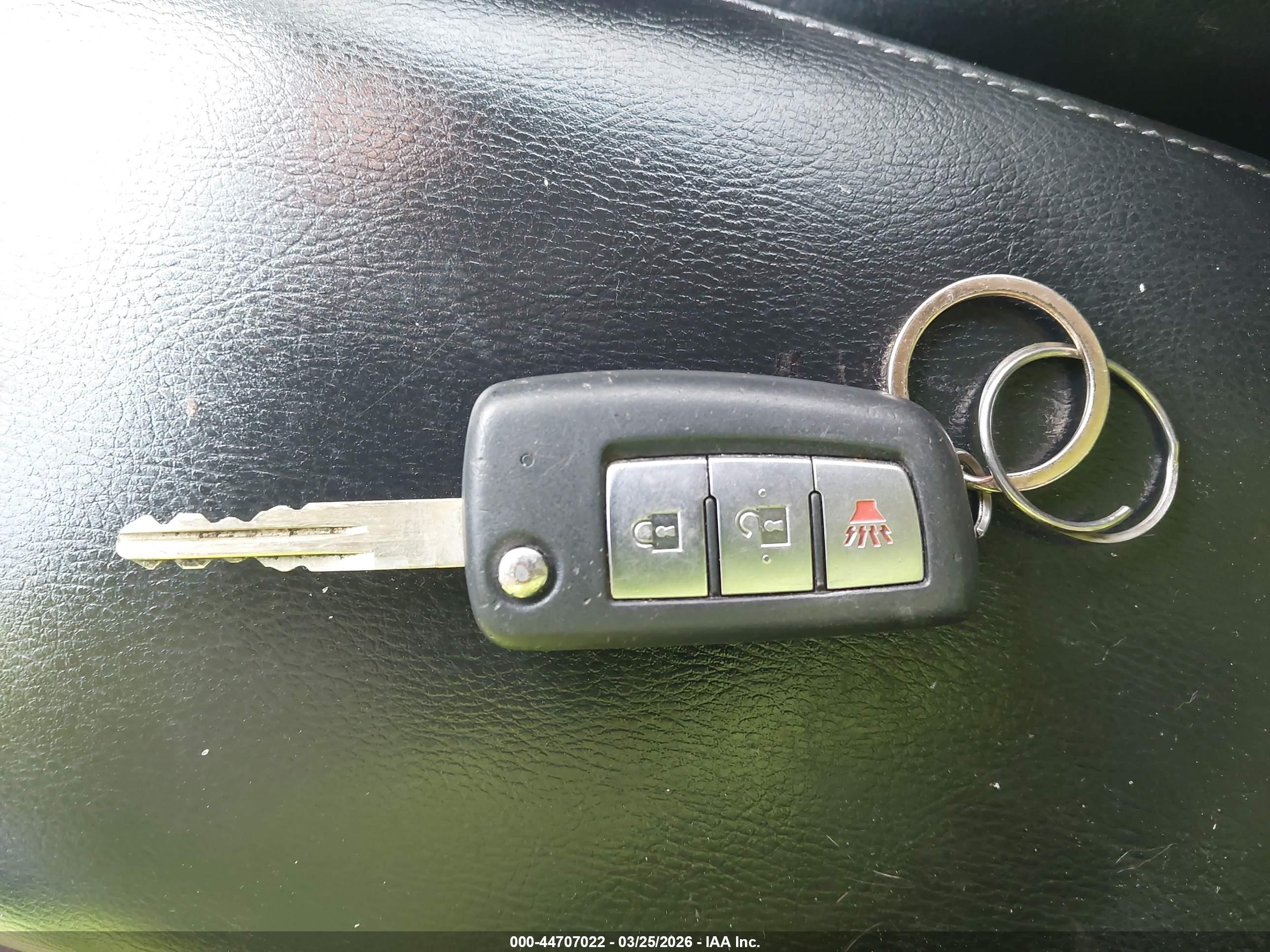 NISSAN ROGUE image 11