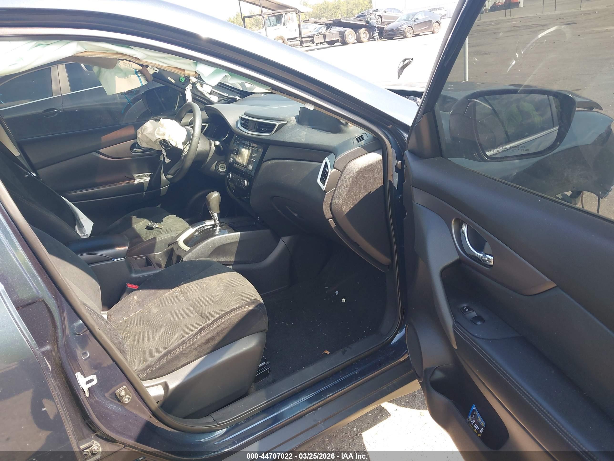 NISSAN ROGUE image 5