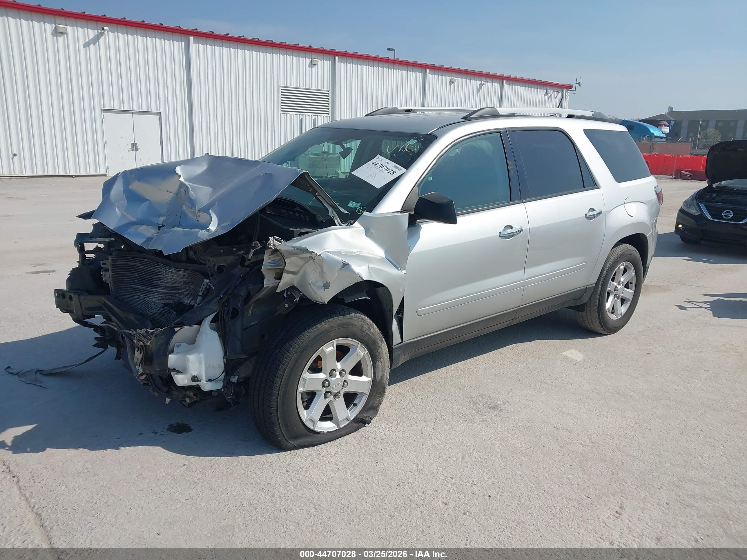 GMC ACADIA image 2