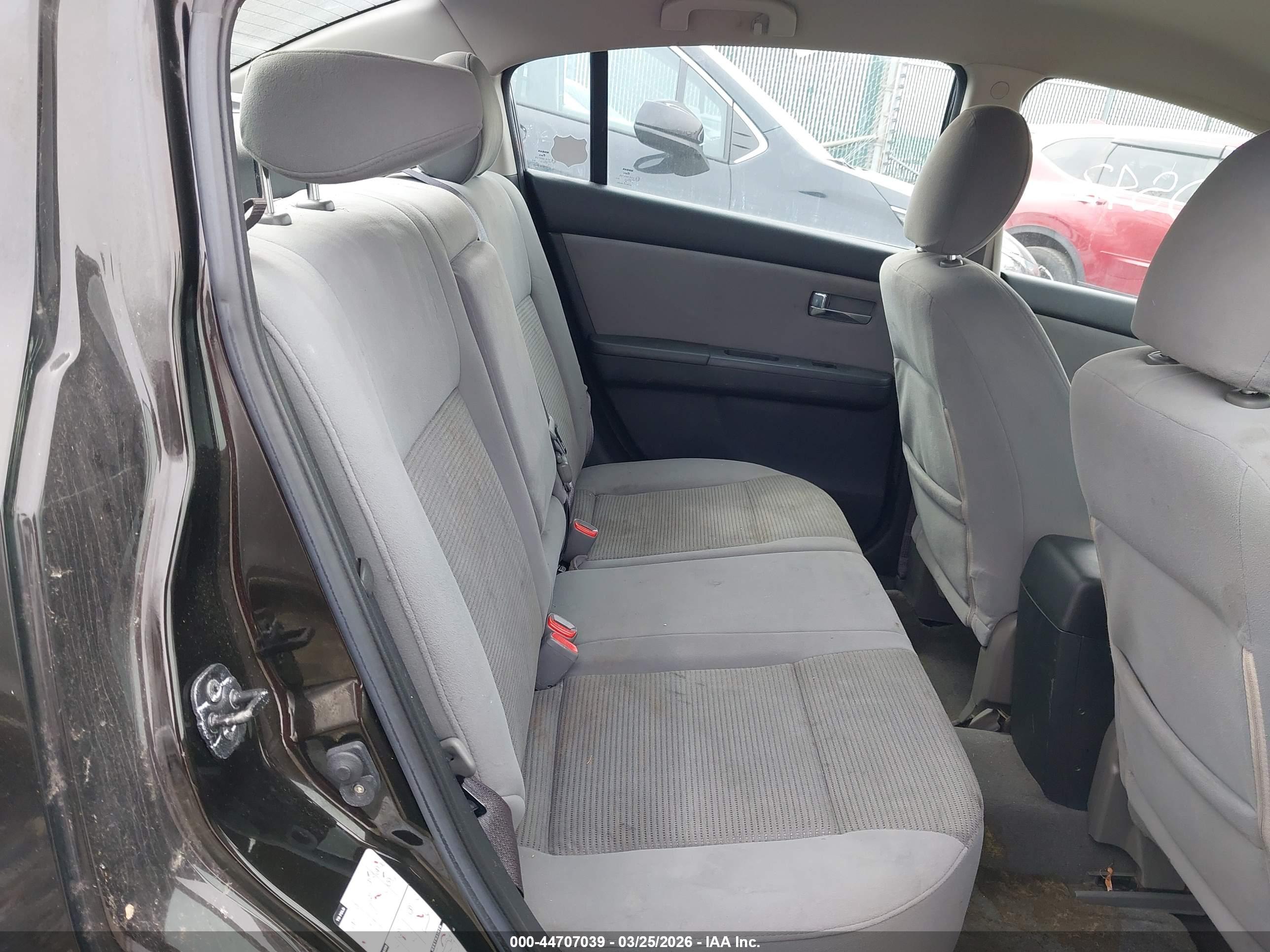 NISSAN SENTRA image 8