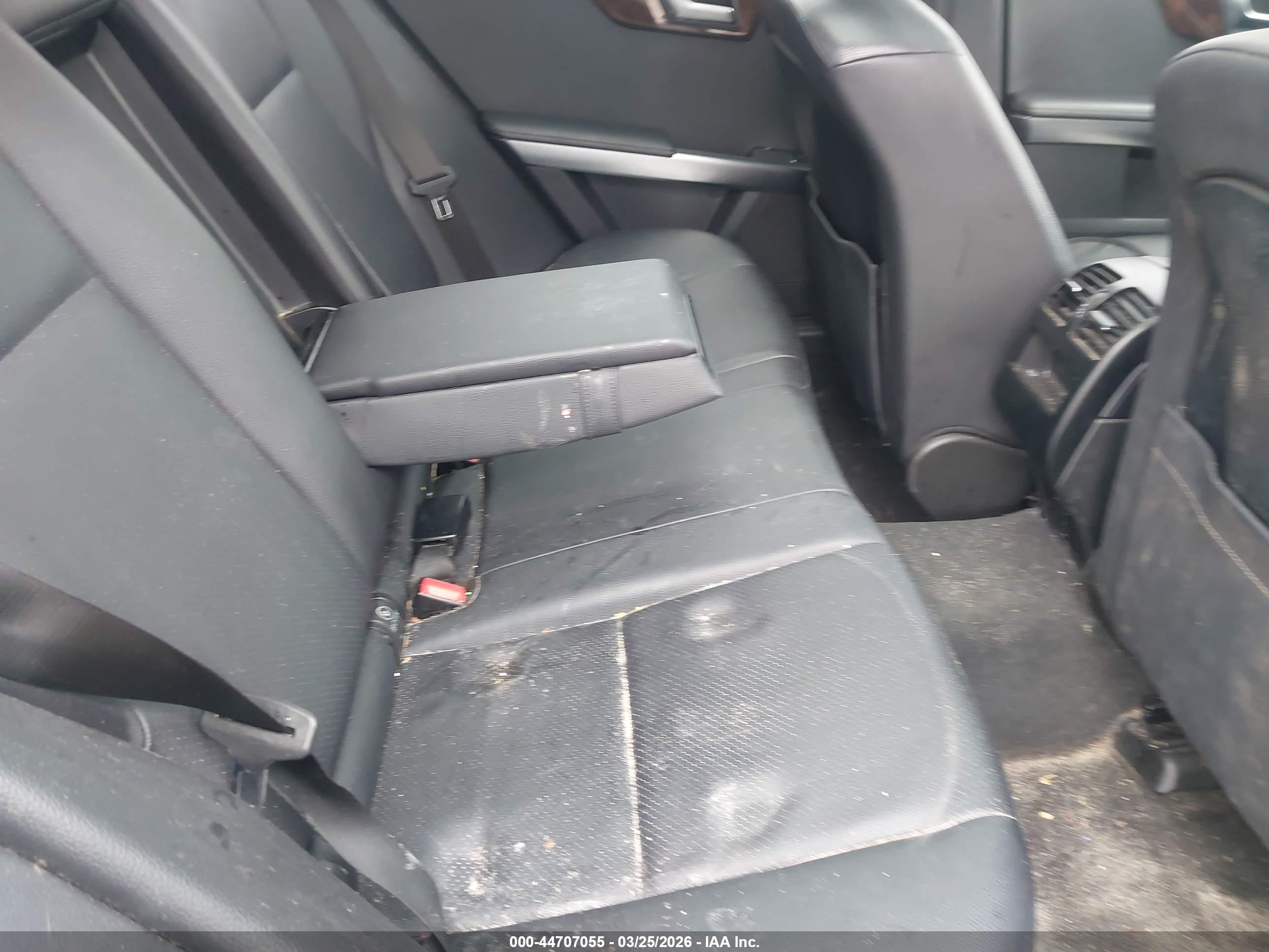 MERCEDES-BENZ GLK image 8