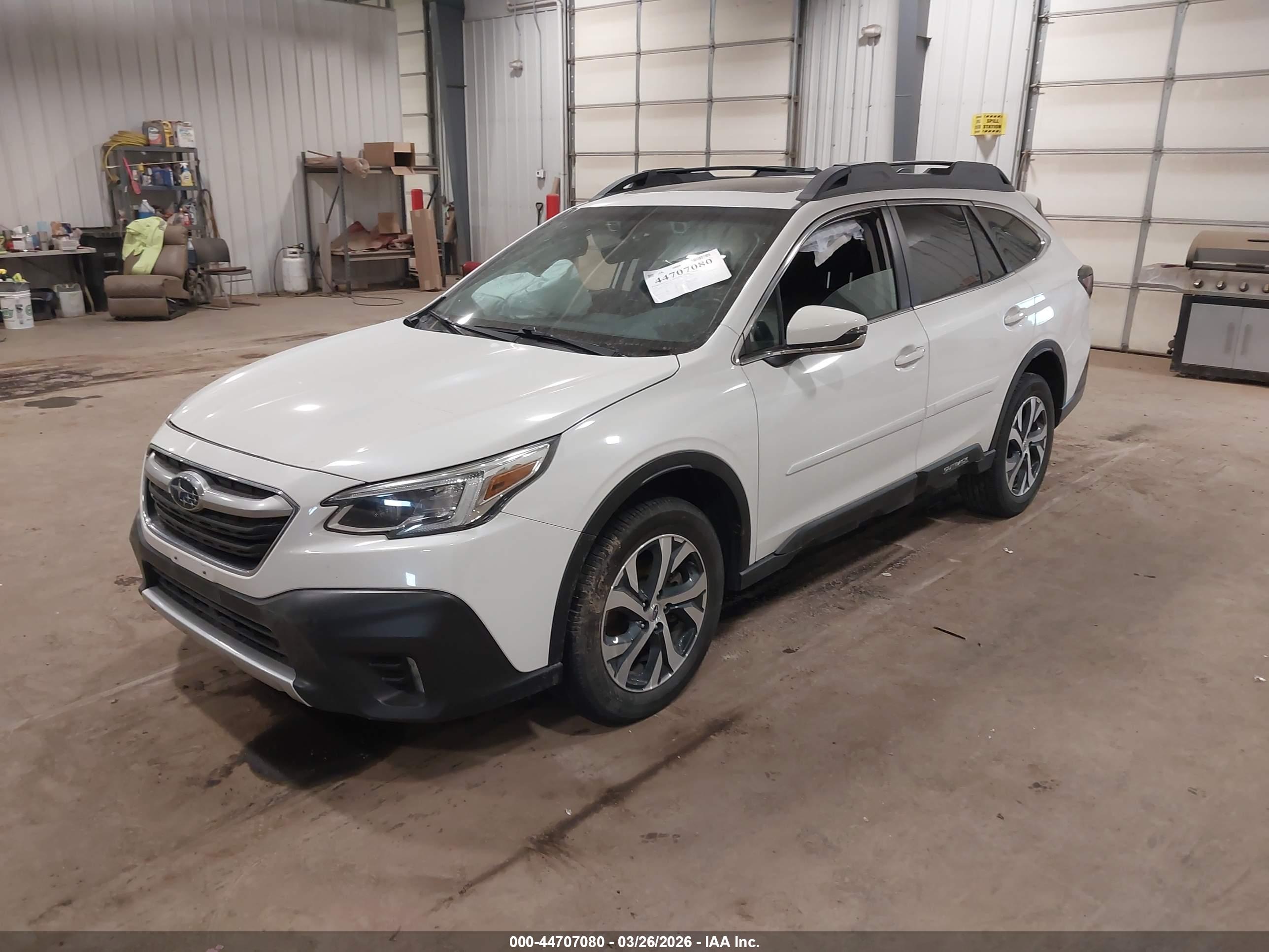 SUBARU OUTBACK image 2