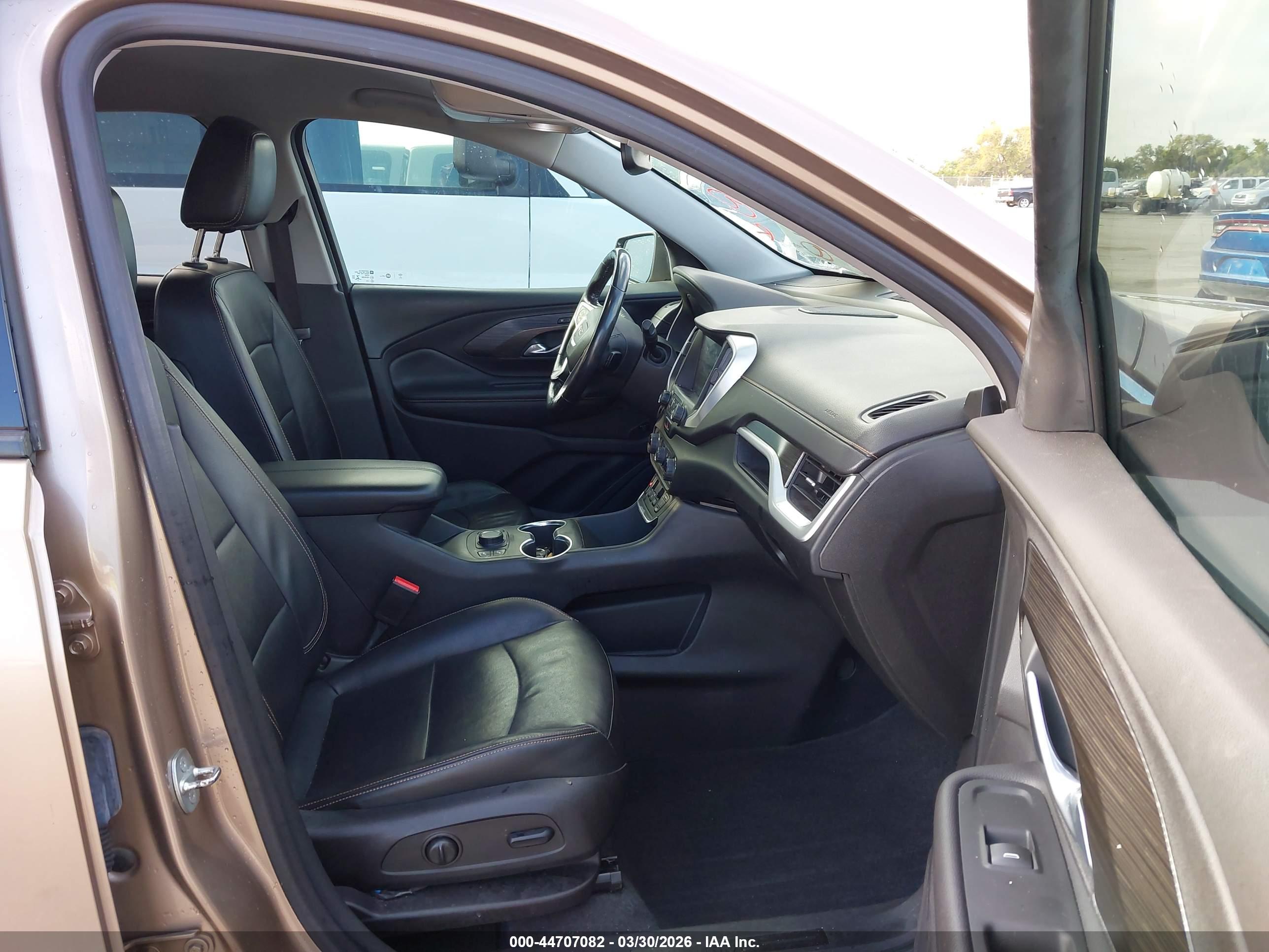 GMC TERRAIN image 5