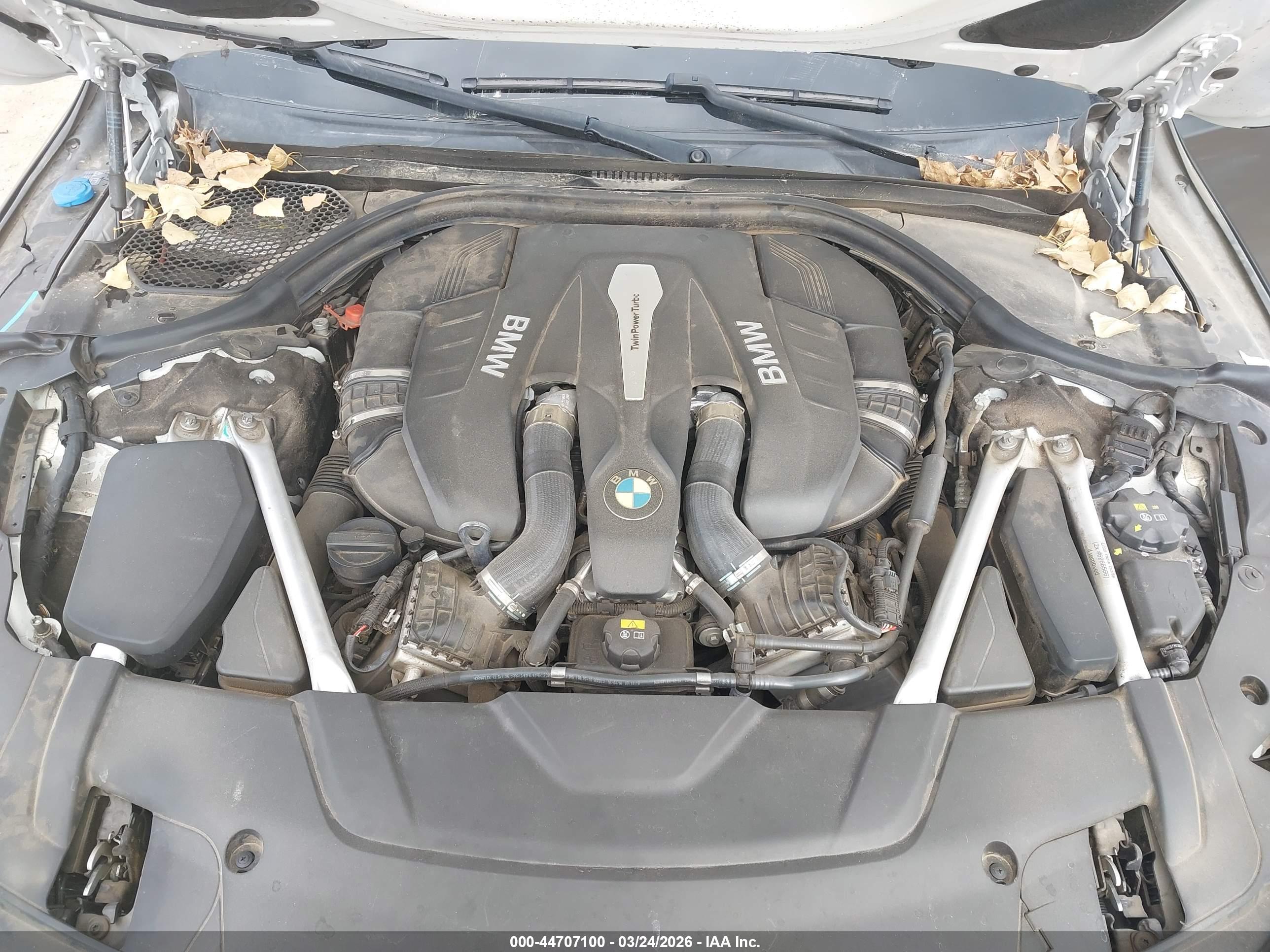 BMW 750I image 10