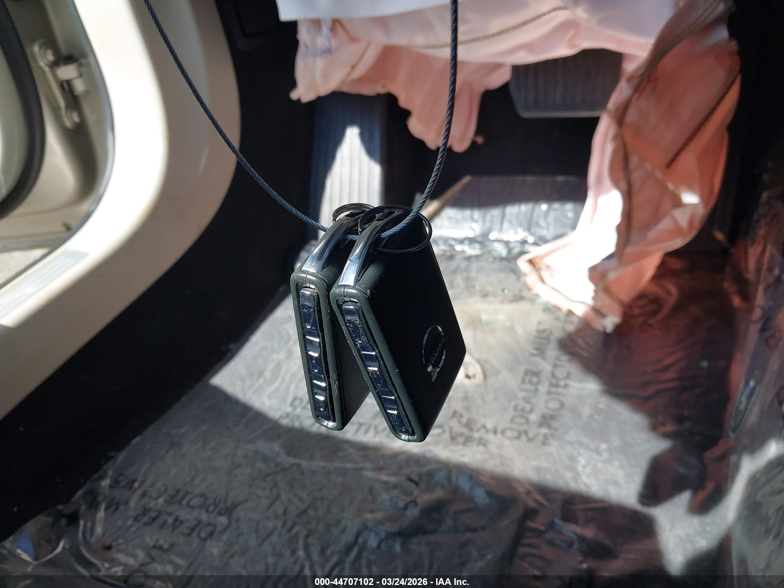 VOLVO S90 image 11