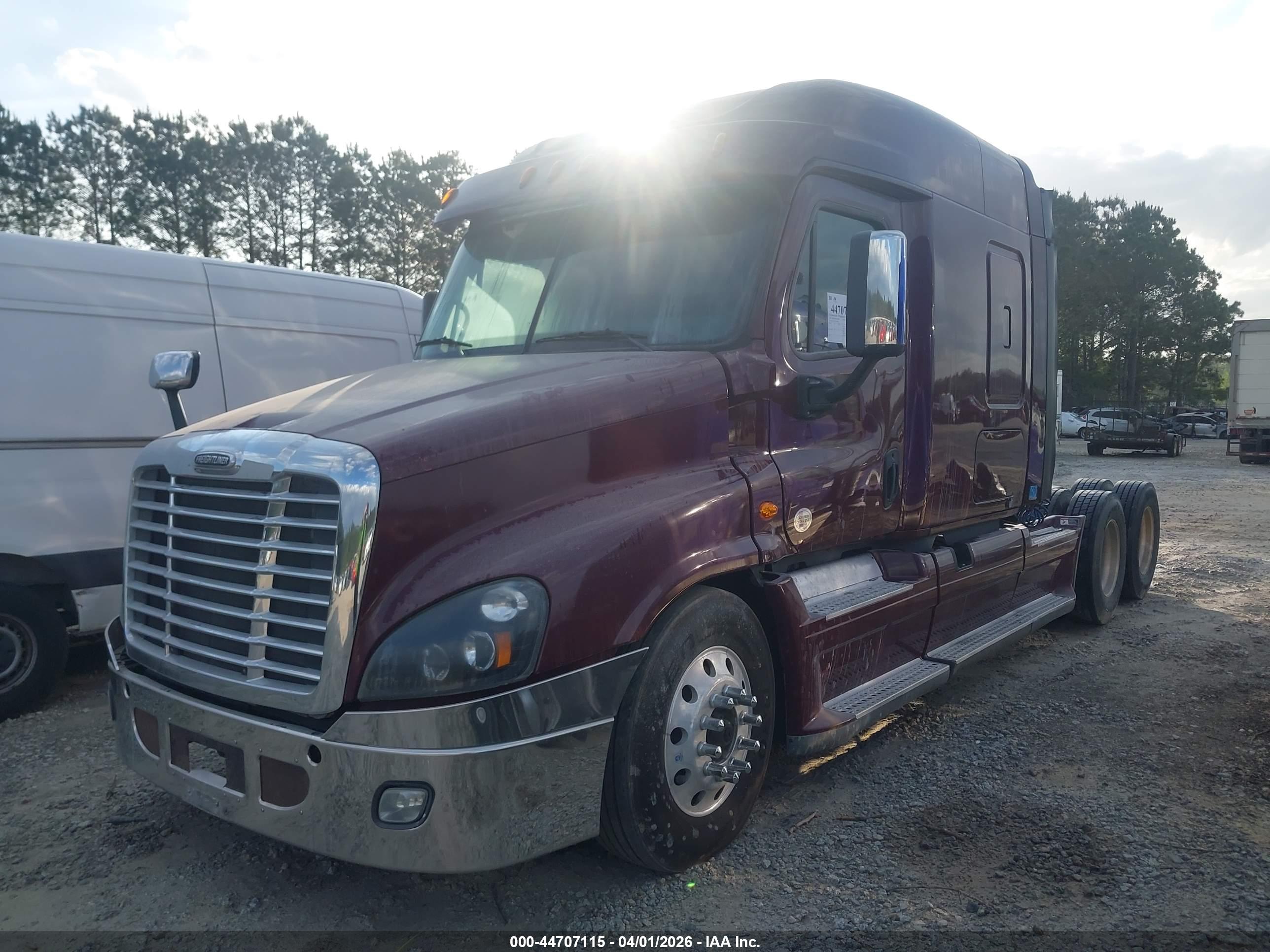 FREIGHTLINER CASCADIA image 2