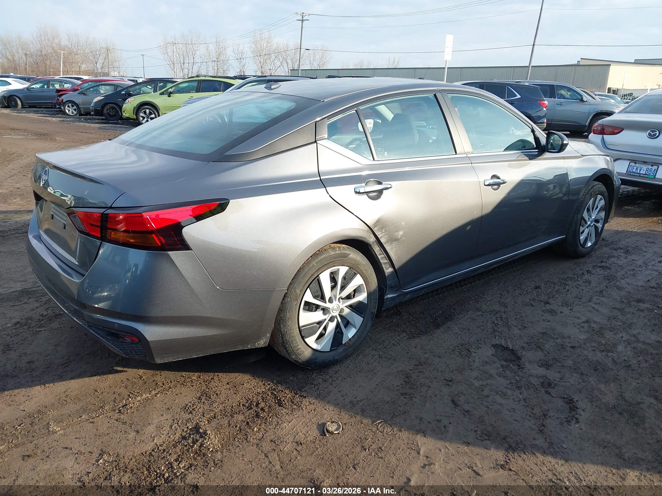 NISSAN ALTIMA image 4