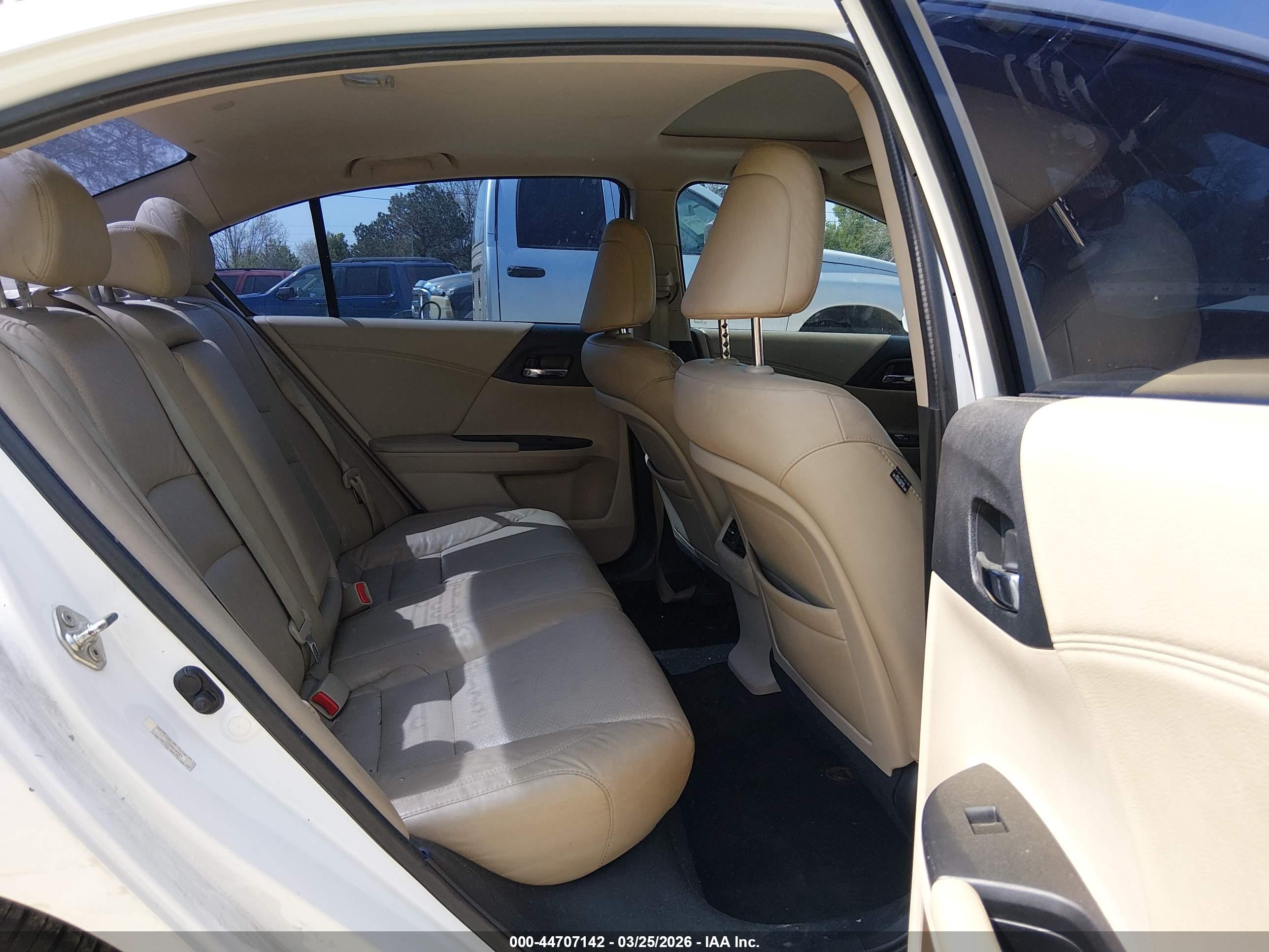 HONDA ACCORD image 8