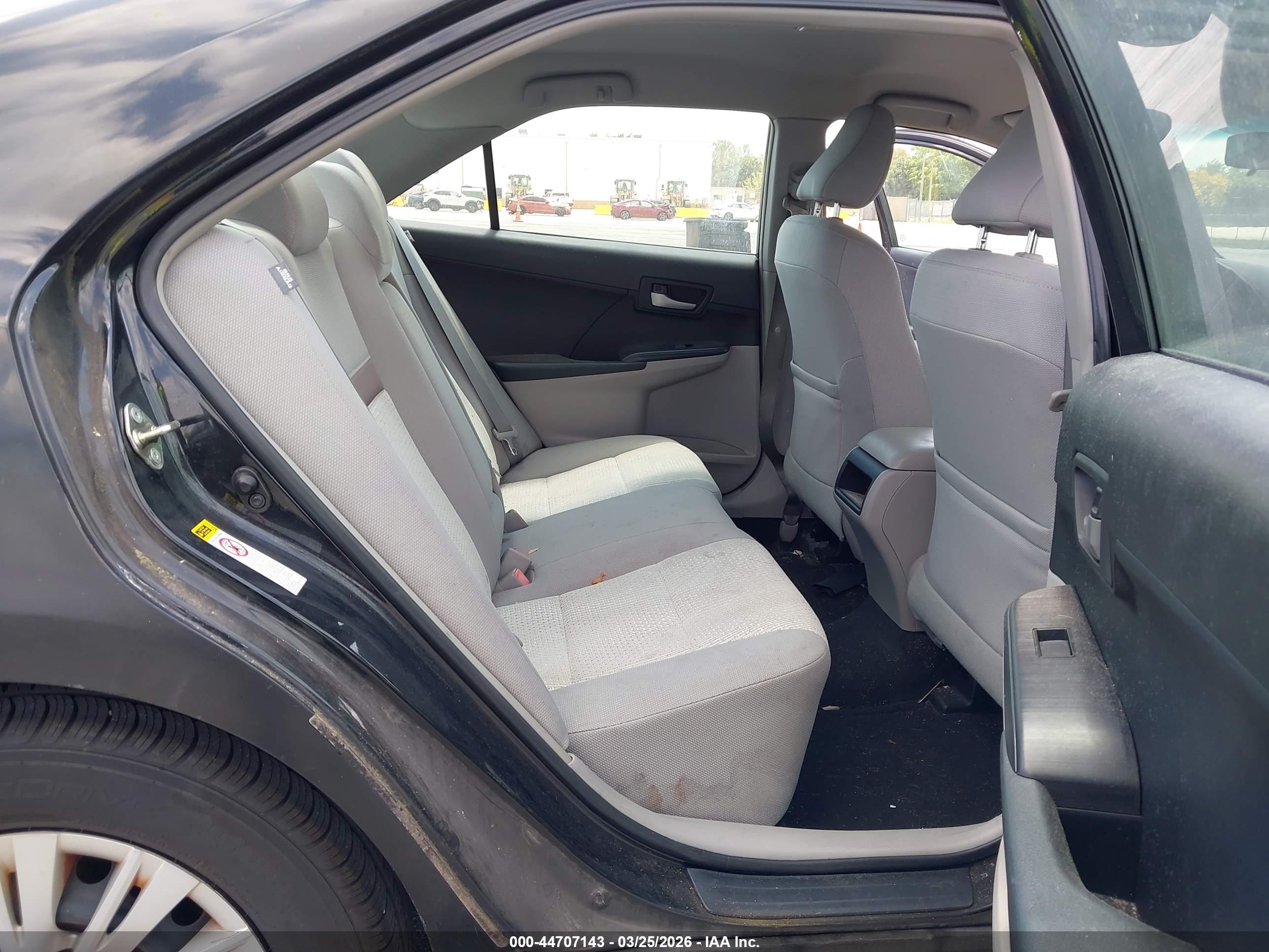 TOYOTA CAMRY image 8
