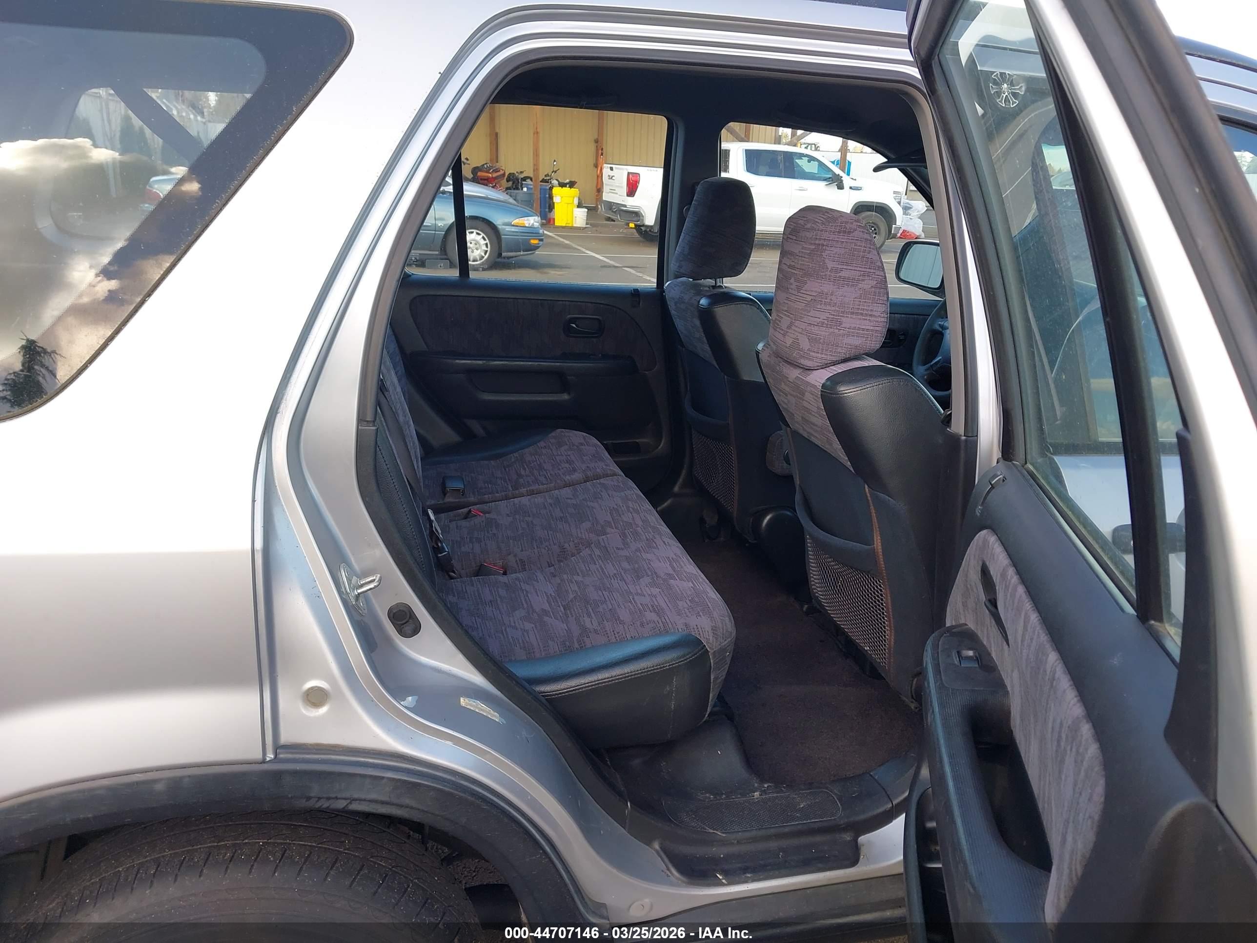 HONDA CR-V image 8