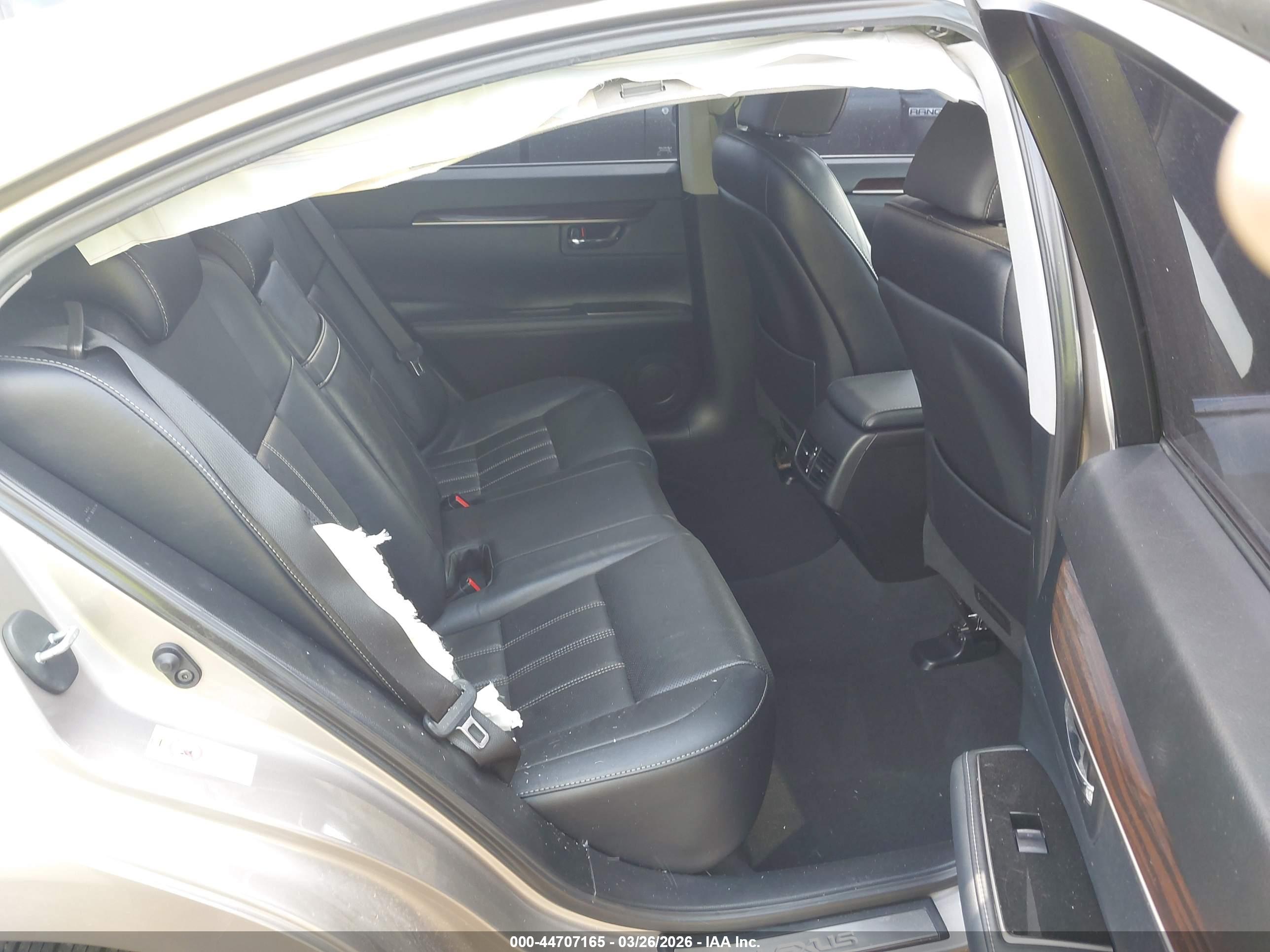 LEXUS ES image 8