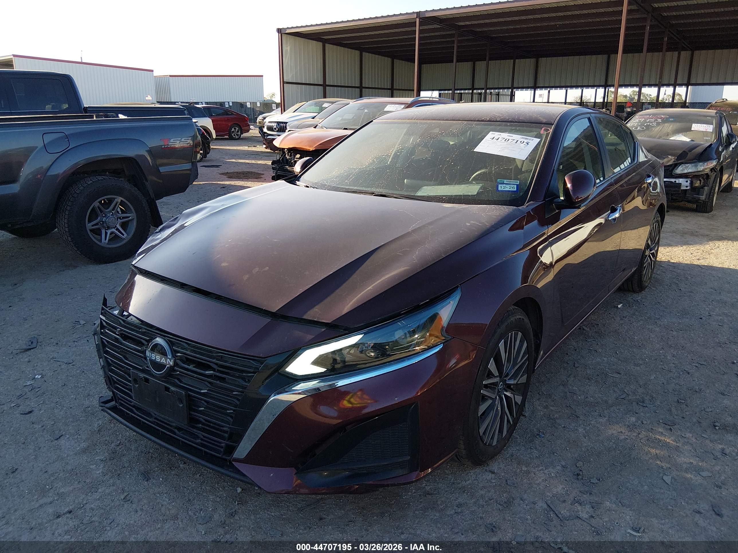 NISSAN ALTIMA image 2