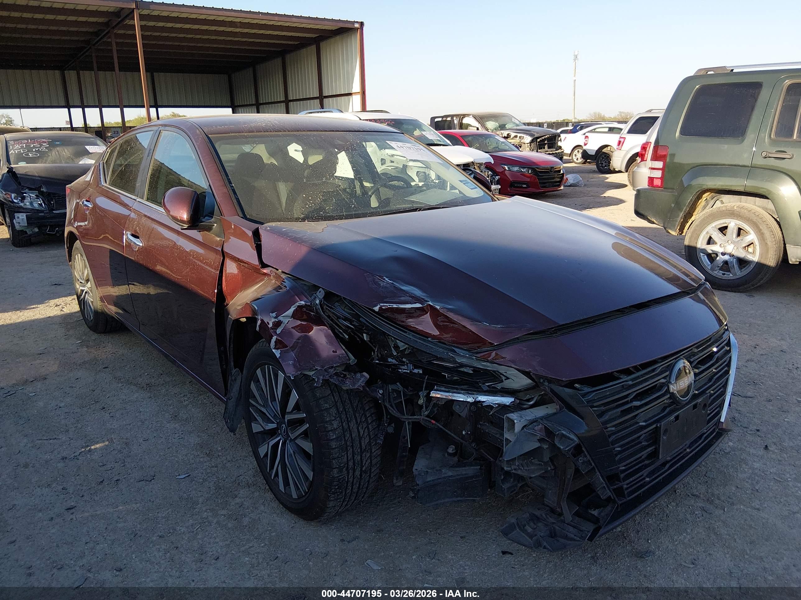NISSAN ALTIMA image 6