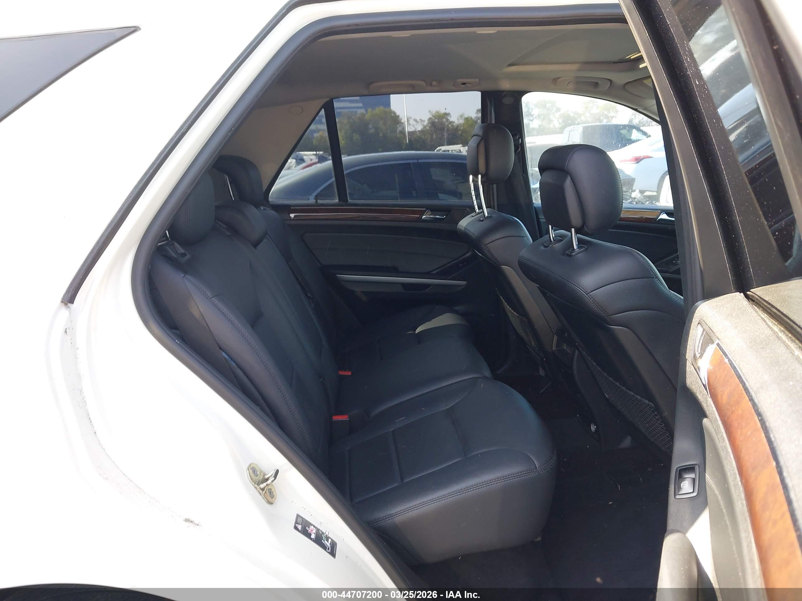 MERCEDES-BENZ ML image 8