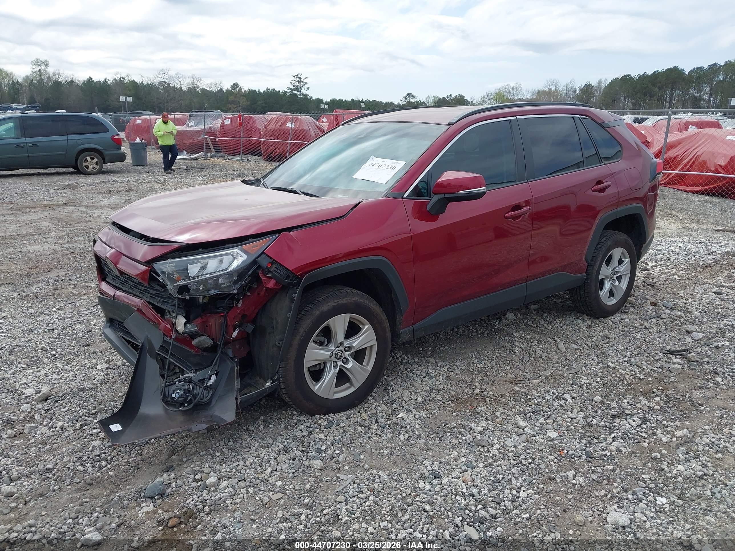 TOYOTA RAV4 image 2